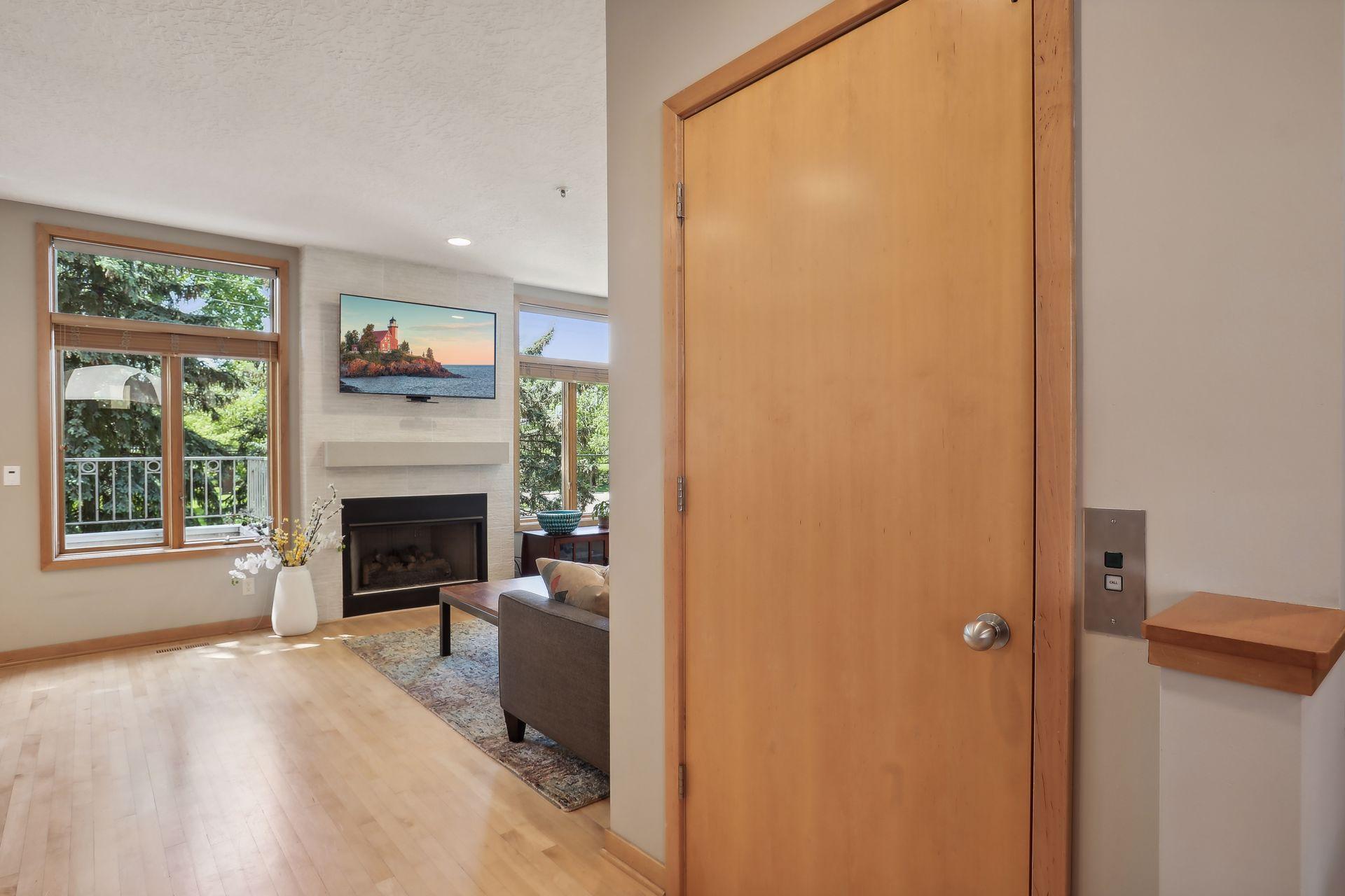 12811 Sherwood Place Unit: 3