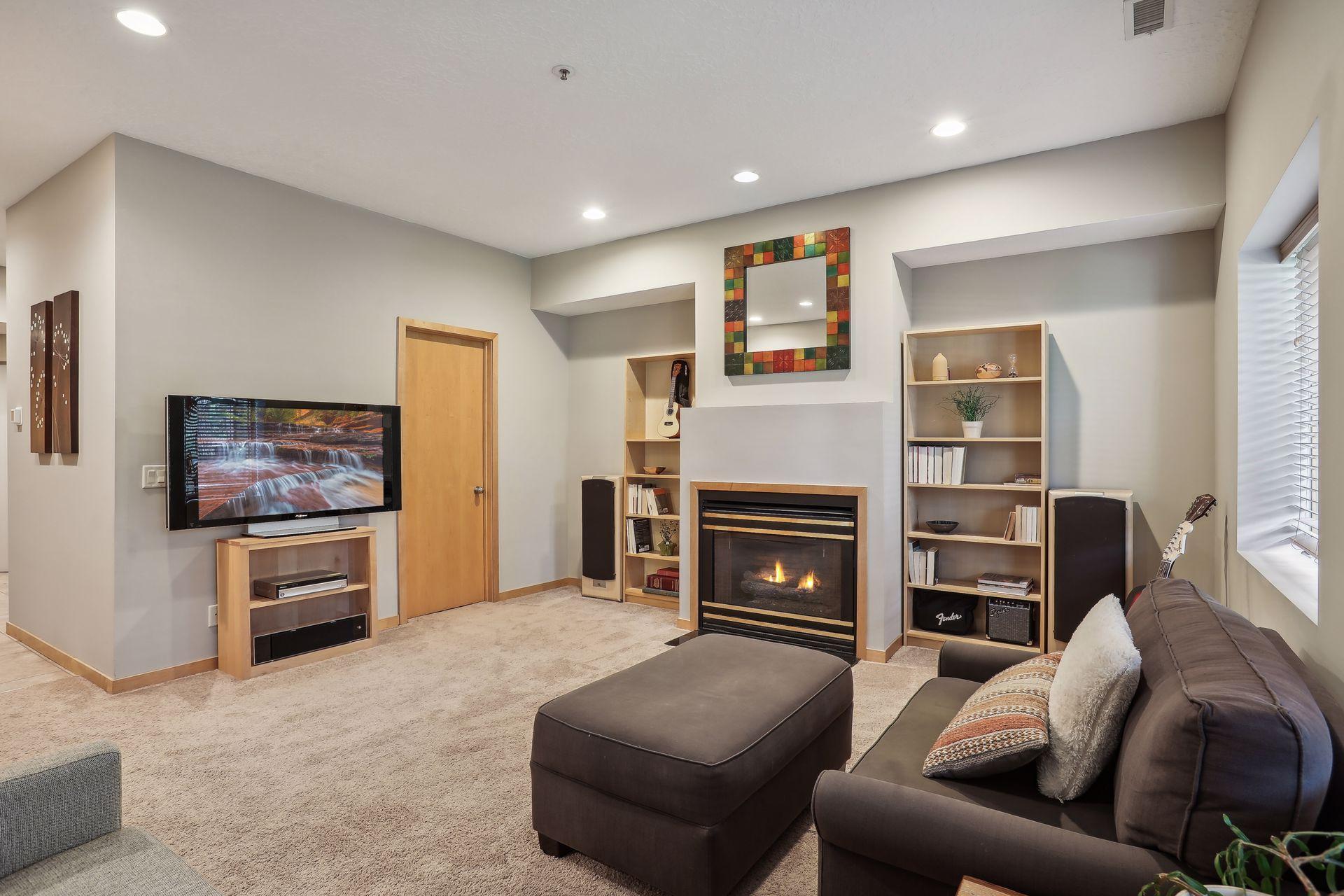 12811 Sherwood Place Unit: 3