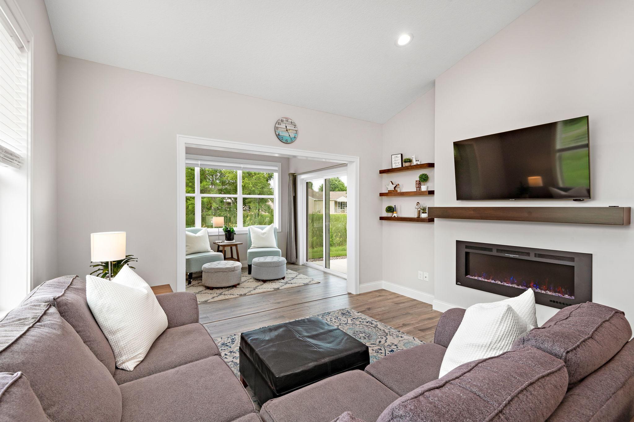 464 Laura Lane SE