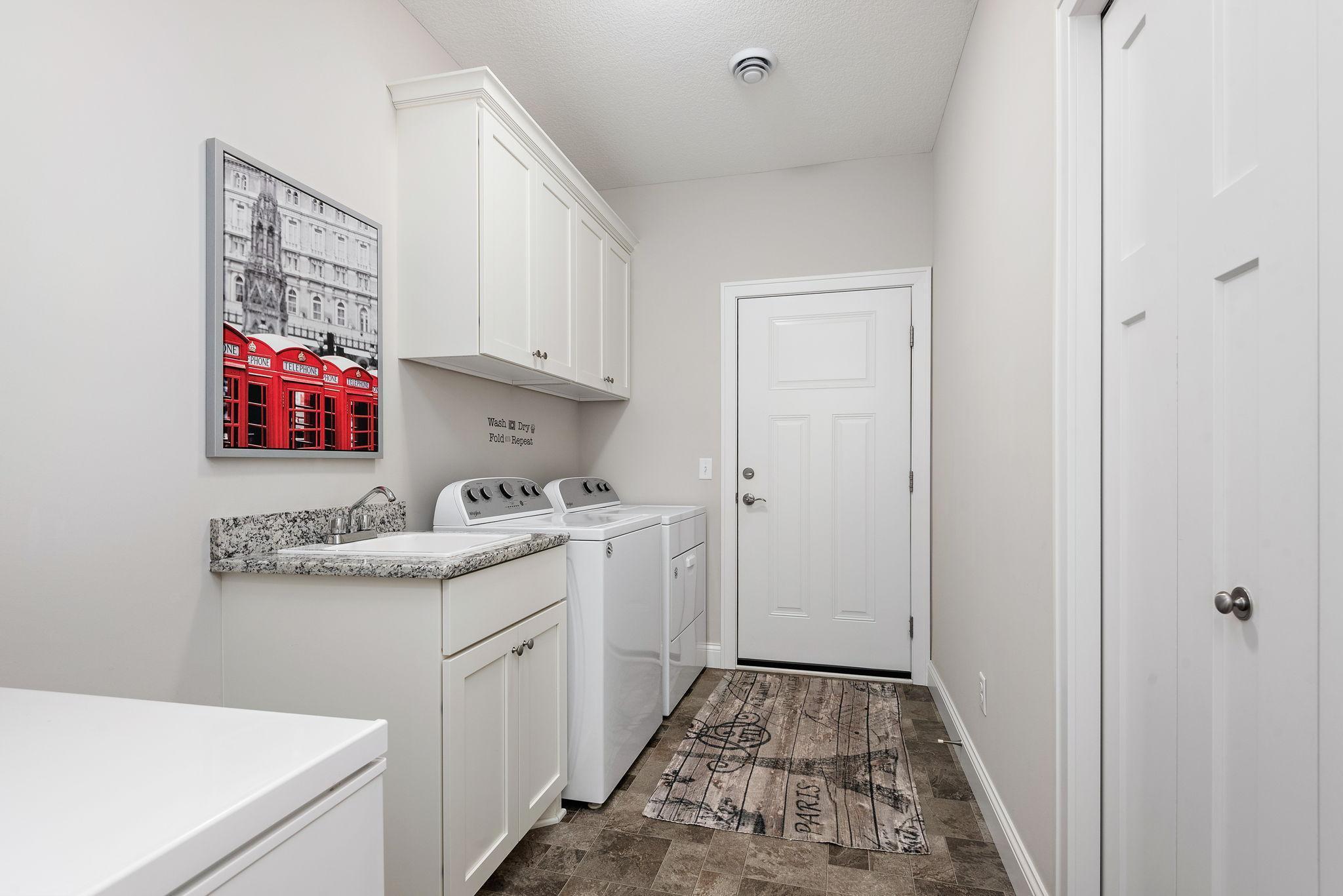 464 Laura Lane SE