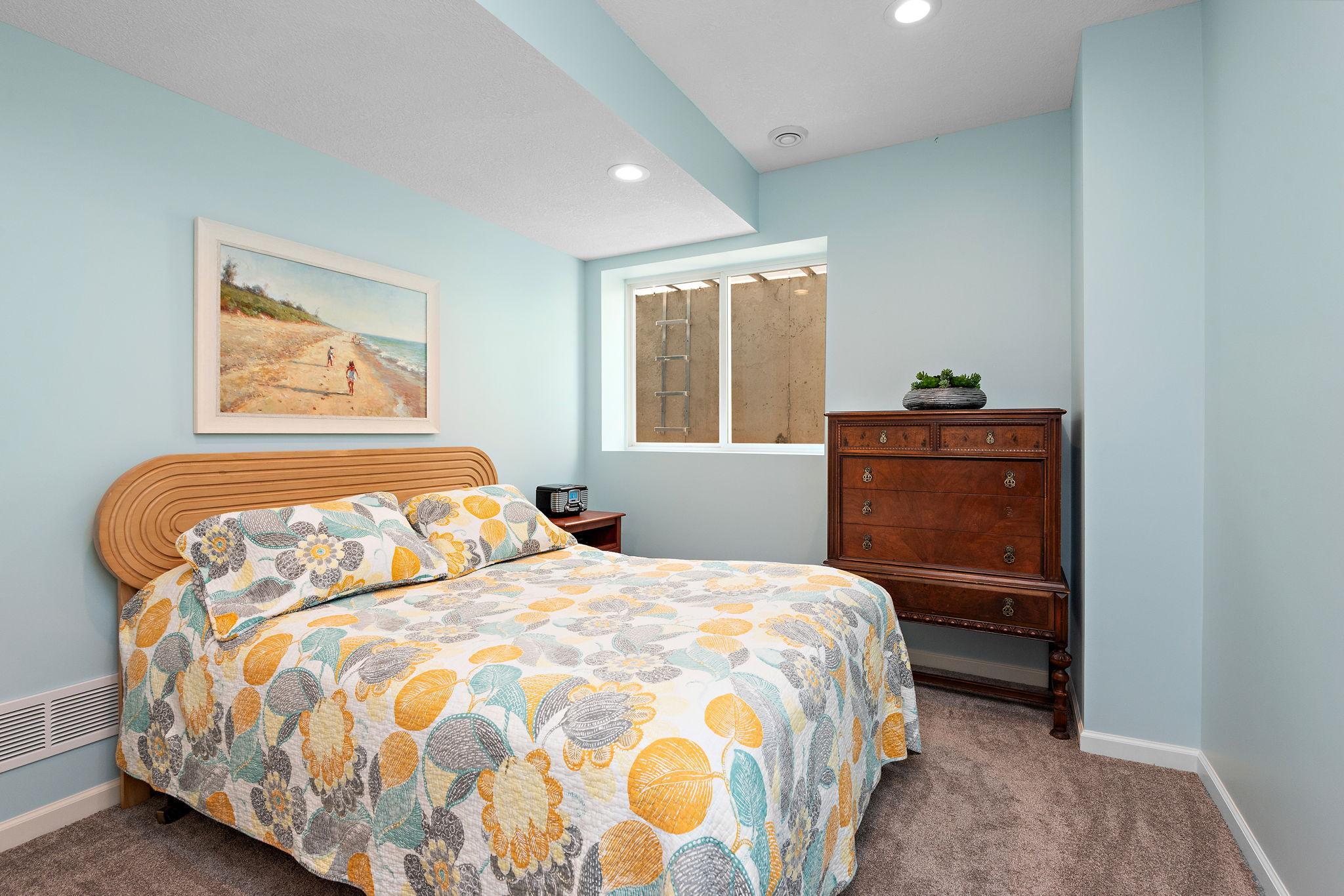 11064 16th Street NE