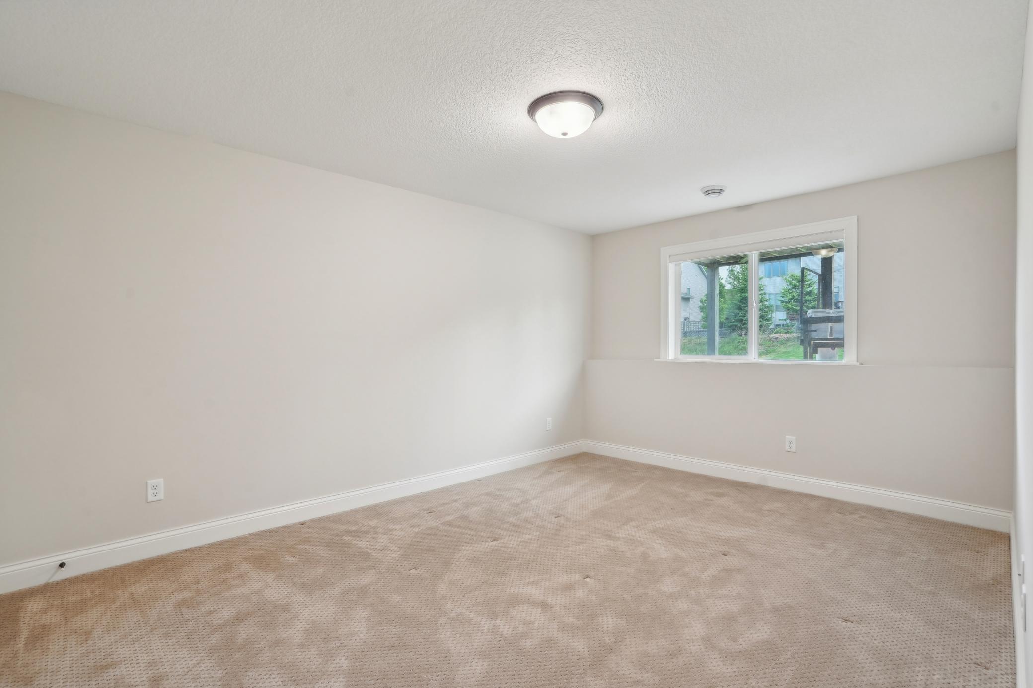 4566 Landmark Drive NE