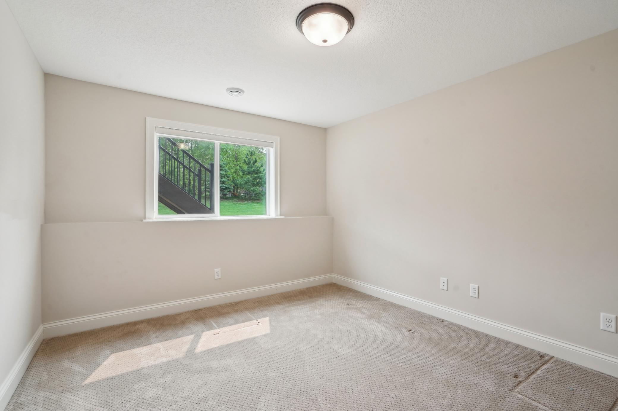 4566 Landmark Drive NE