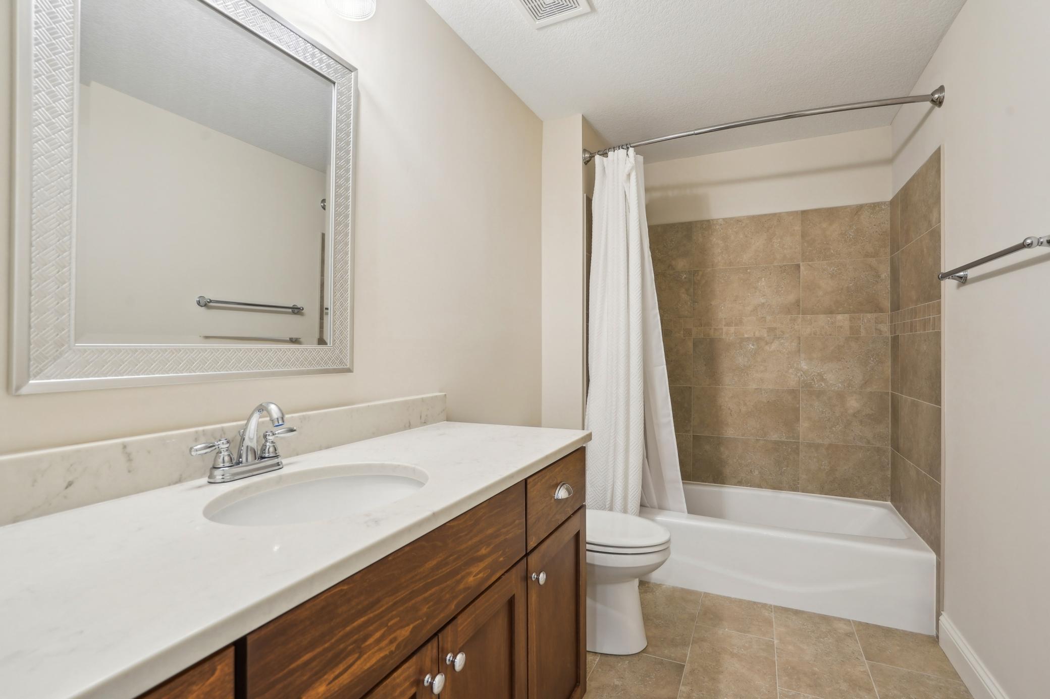 4566 Landmark Drive NE