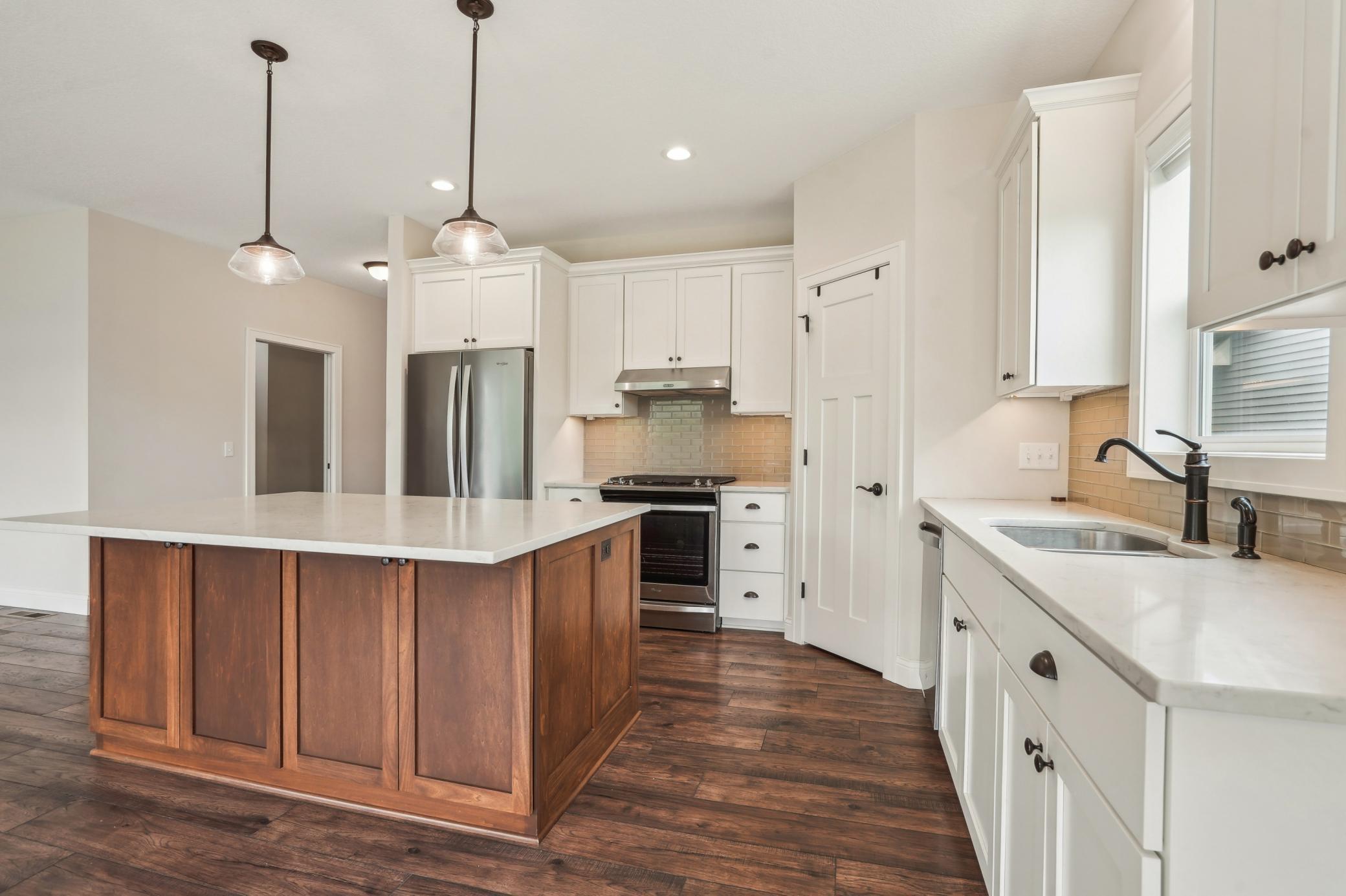 4566 Landmark Drive NE