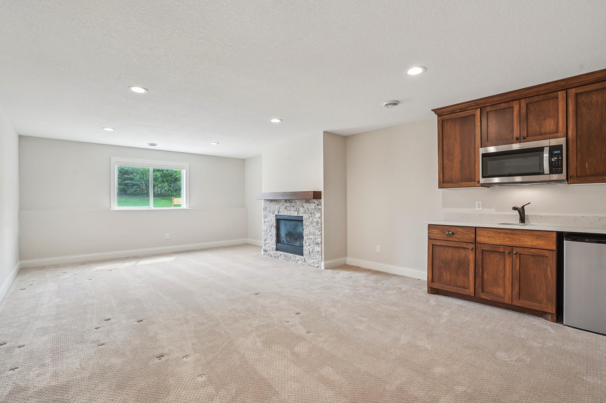 4566 Landmark Drive NE