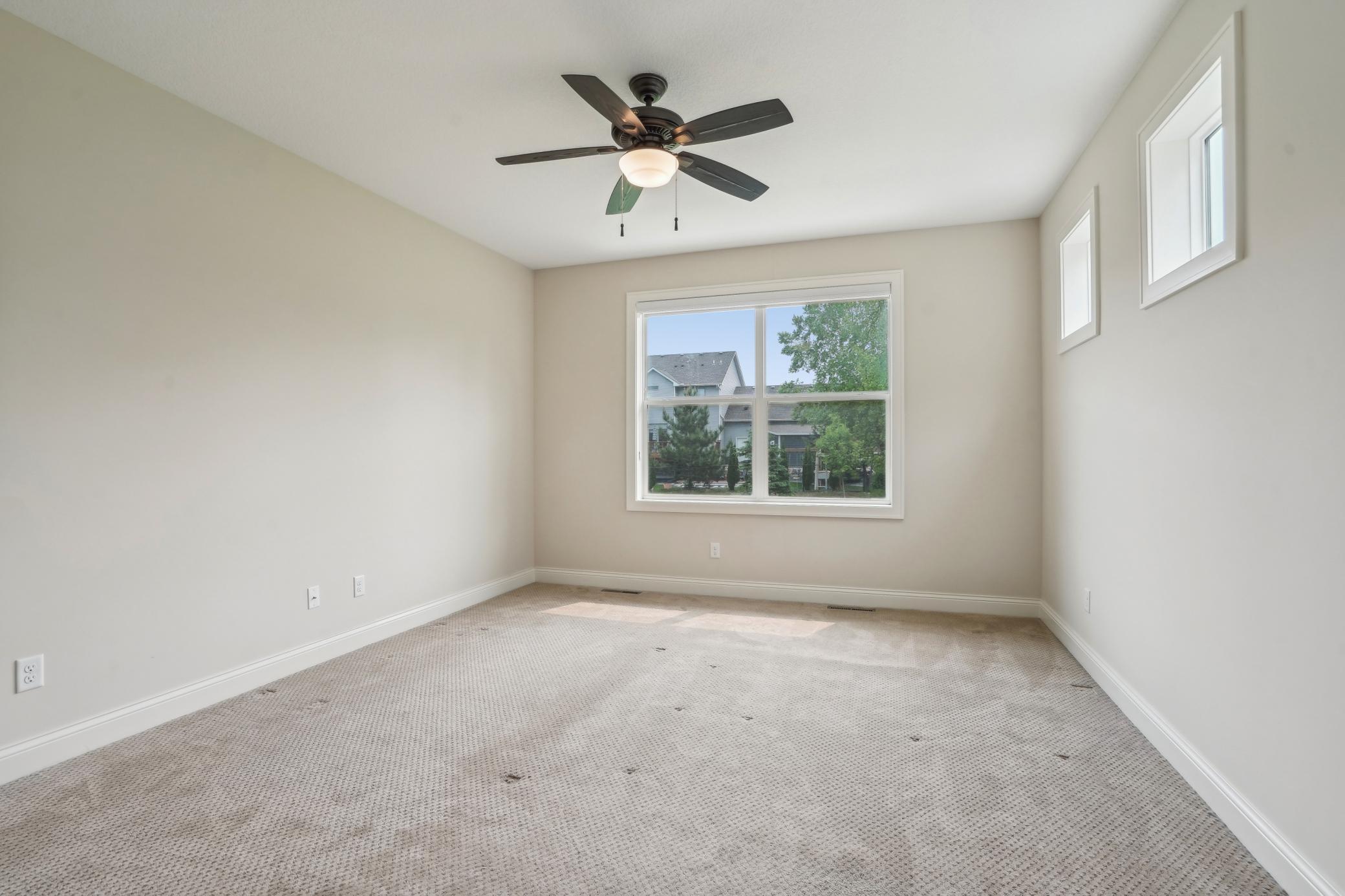 4566 Landmark Drive NE