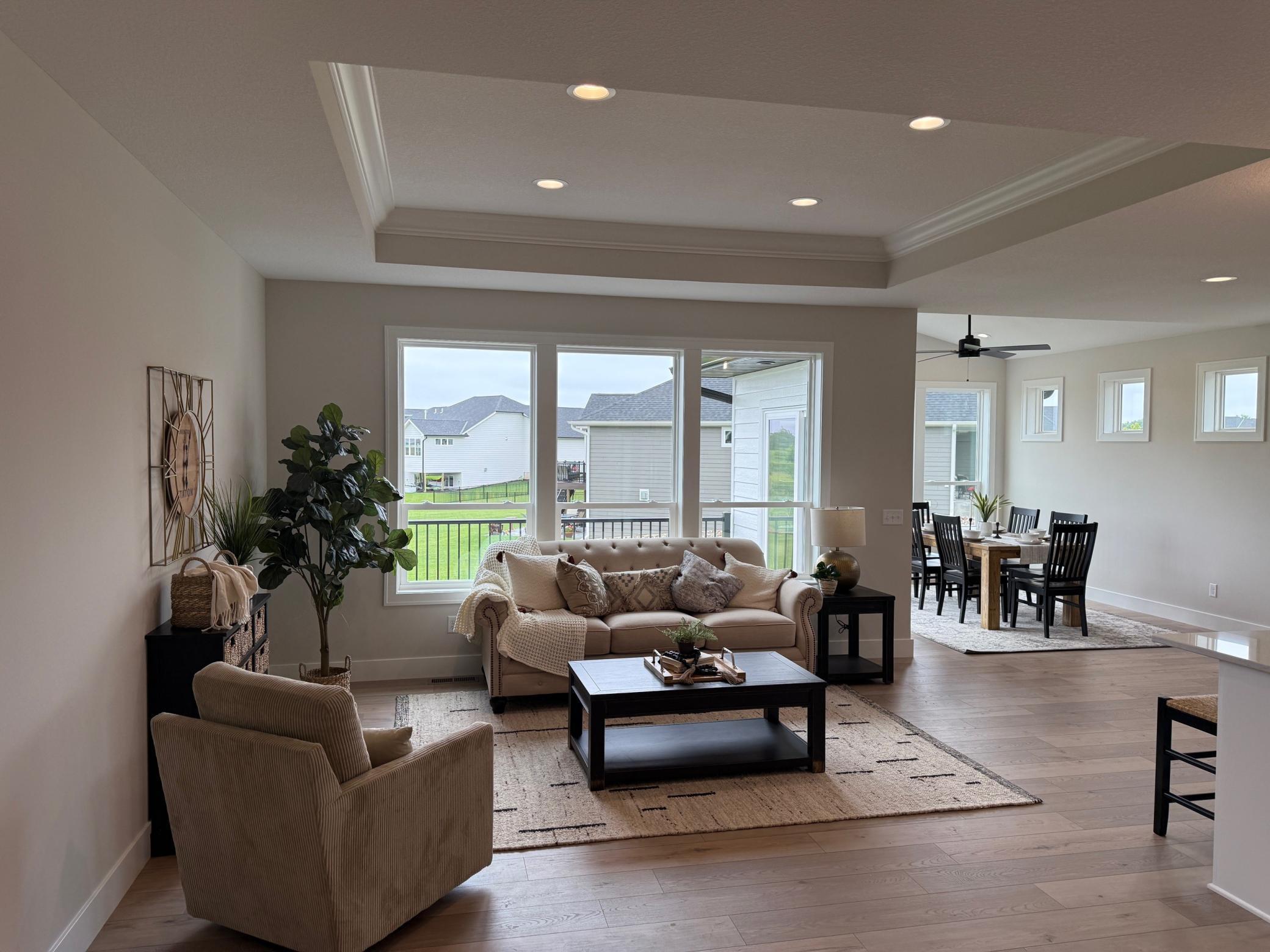 7635 Ochoa Avenue NE