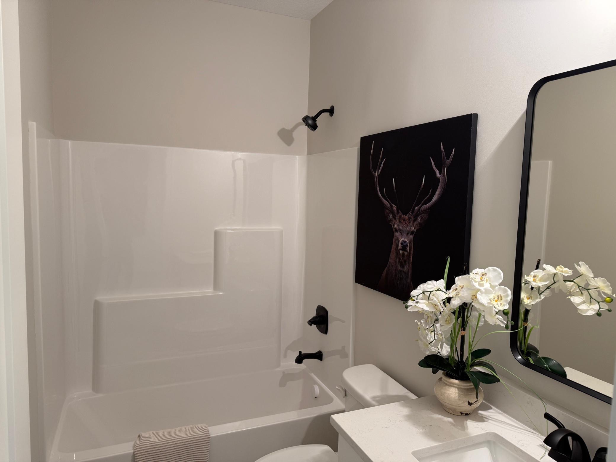 7635 Ochoa Avenue NE