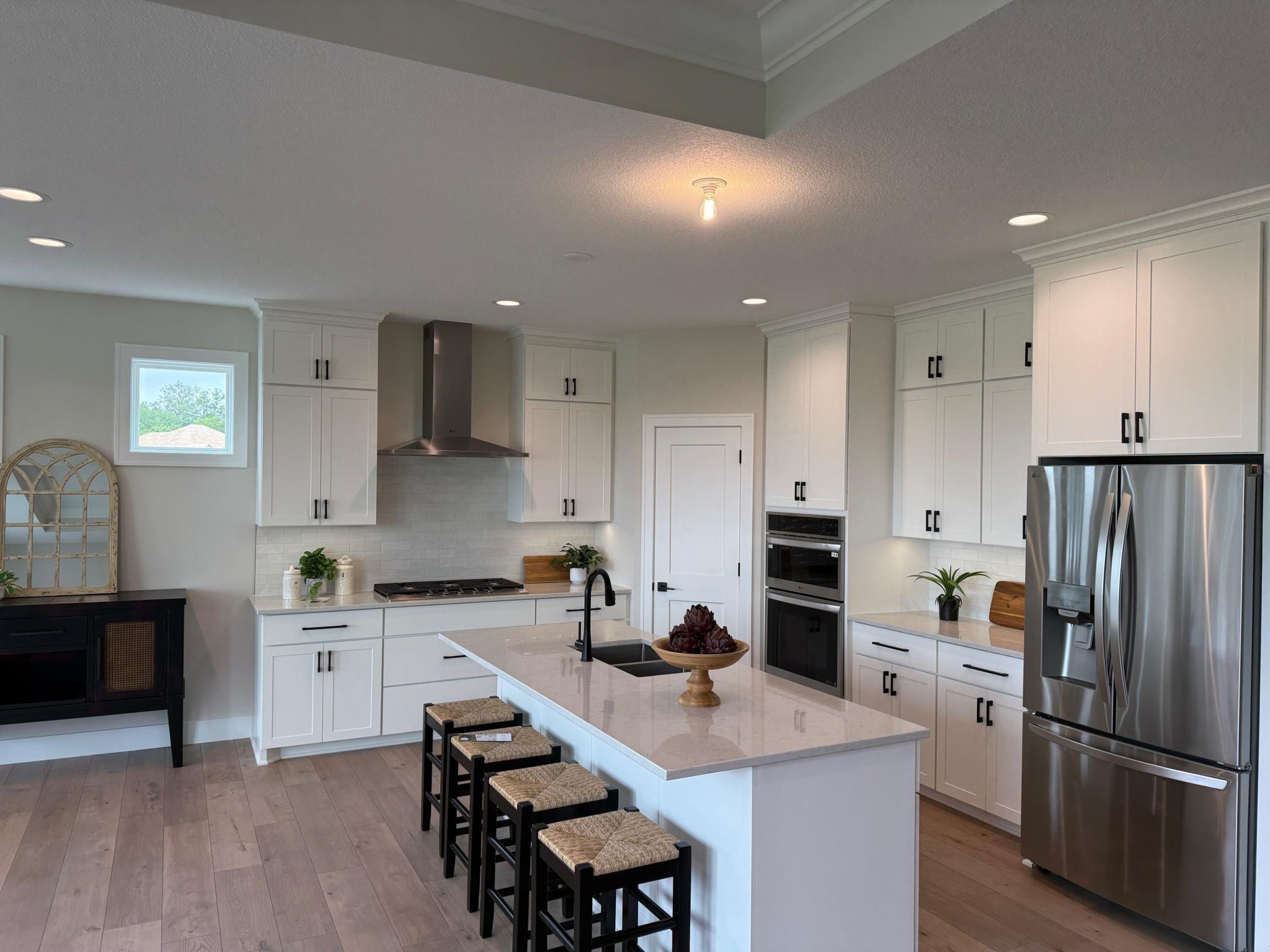 7635 Ochoa Avenue NE