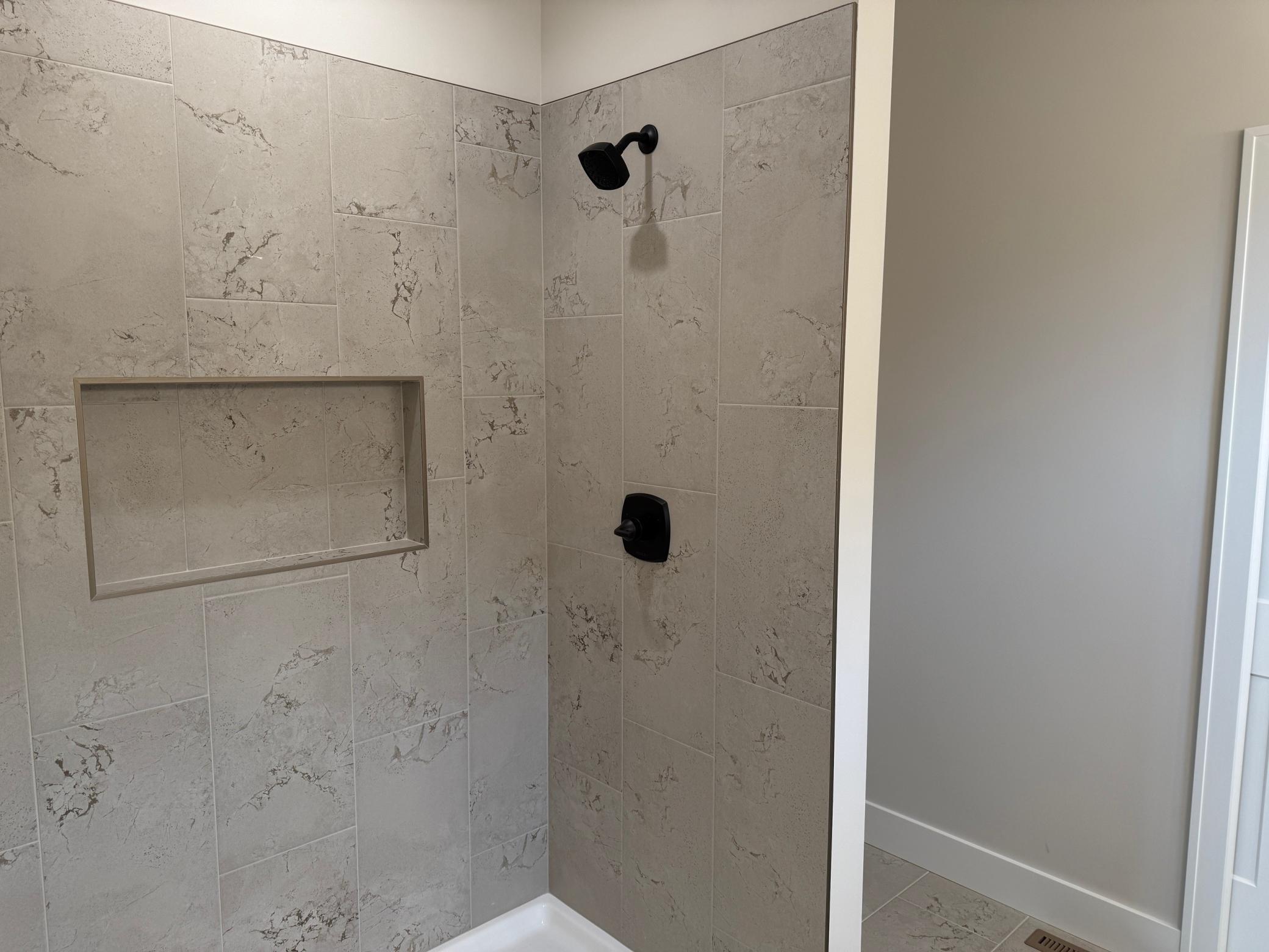 7635 Ochoa Avenue NE