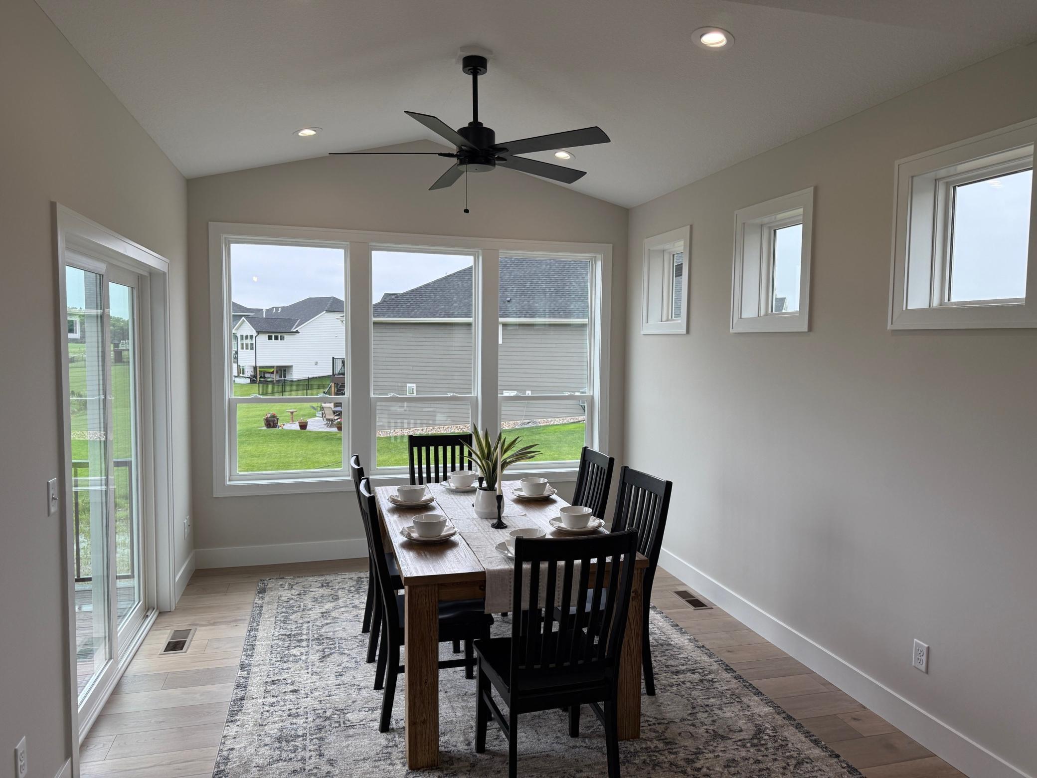 7635 Ochoa Avenue NE