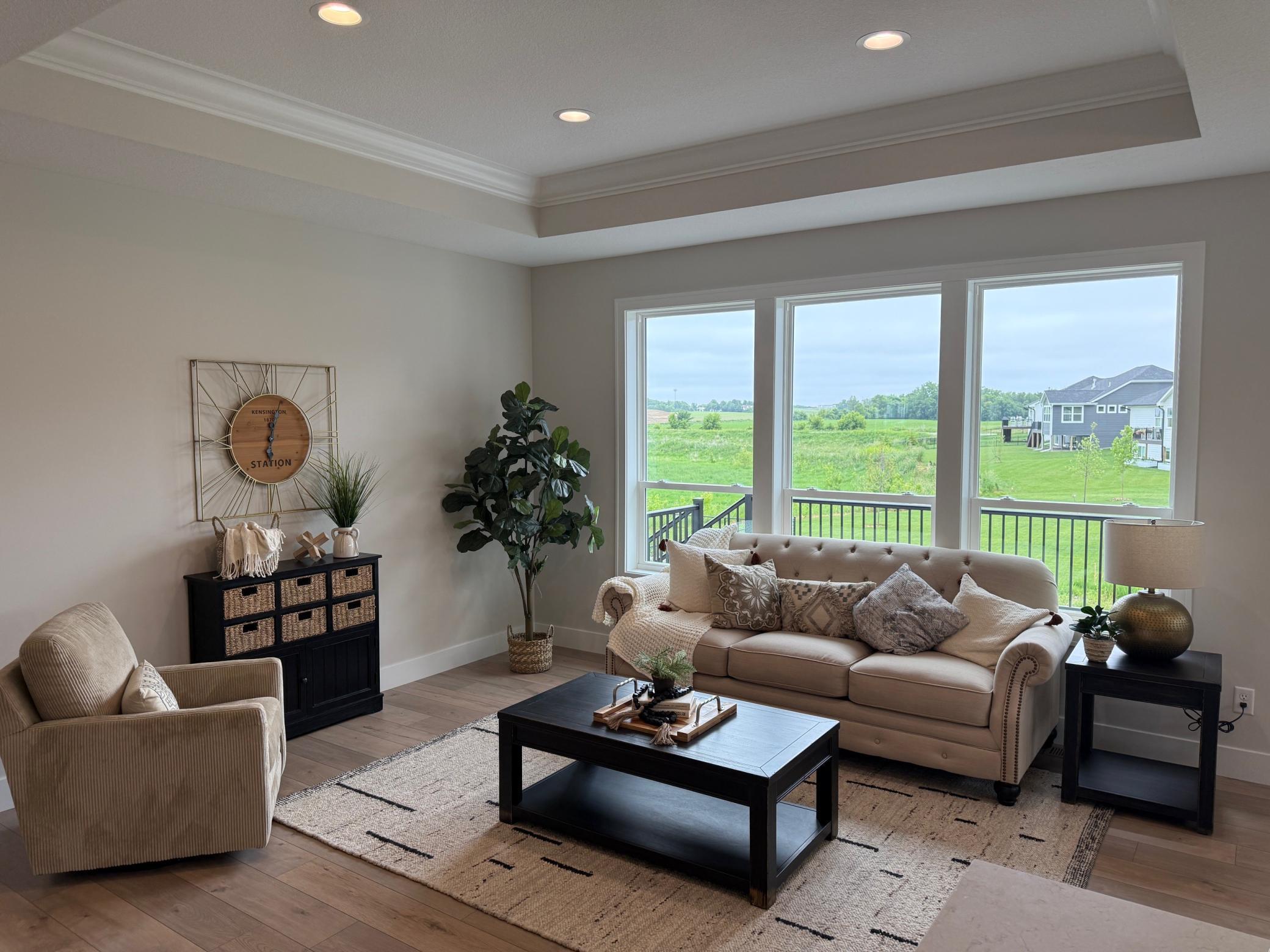 7635 Ochoa Avenue NE