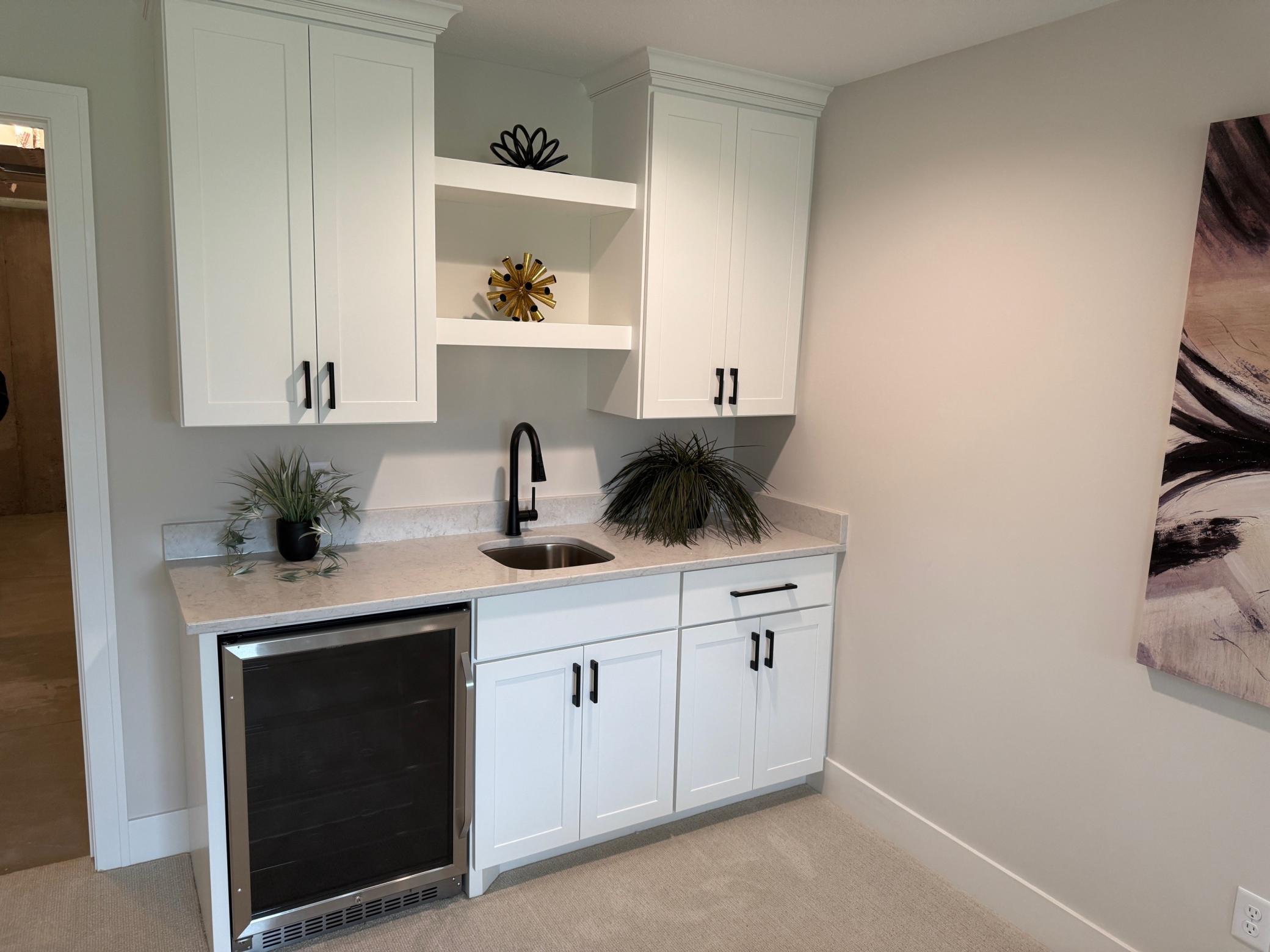 7635 Ochoa Avenue NE