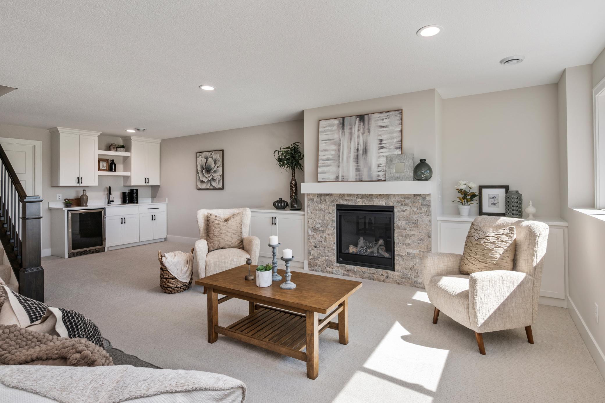 7635 Ochoa Avenue NE