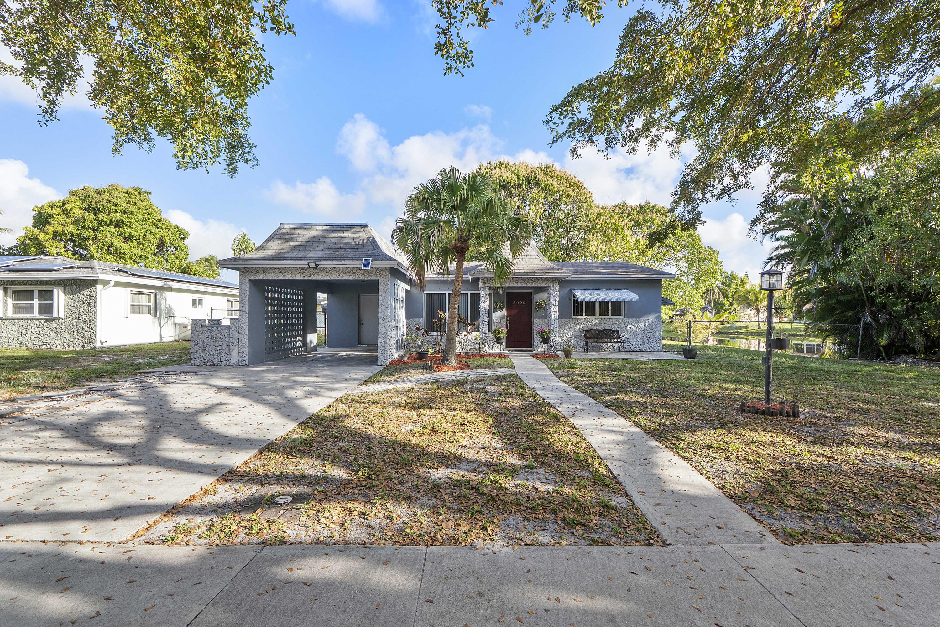 5020 SW 11th Street
