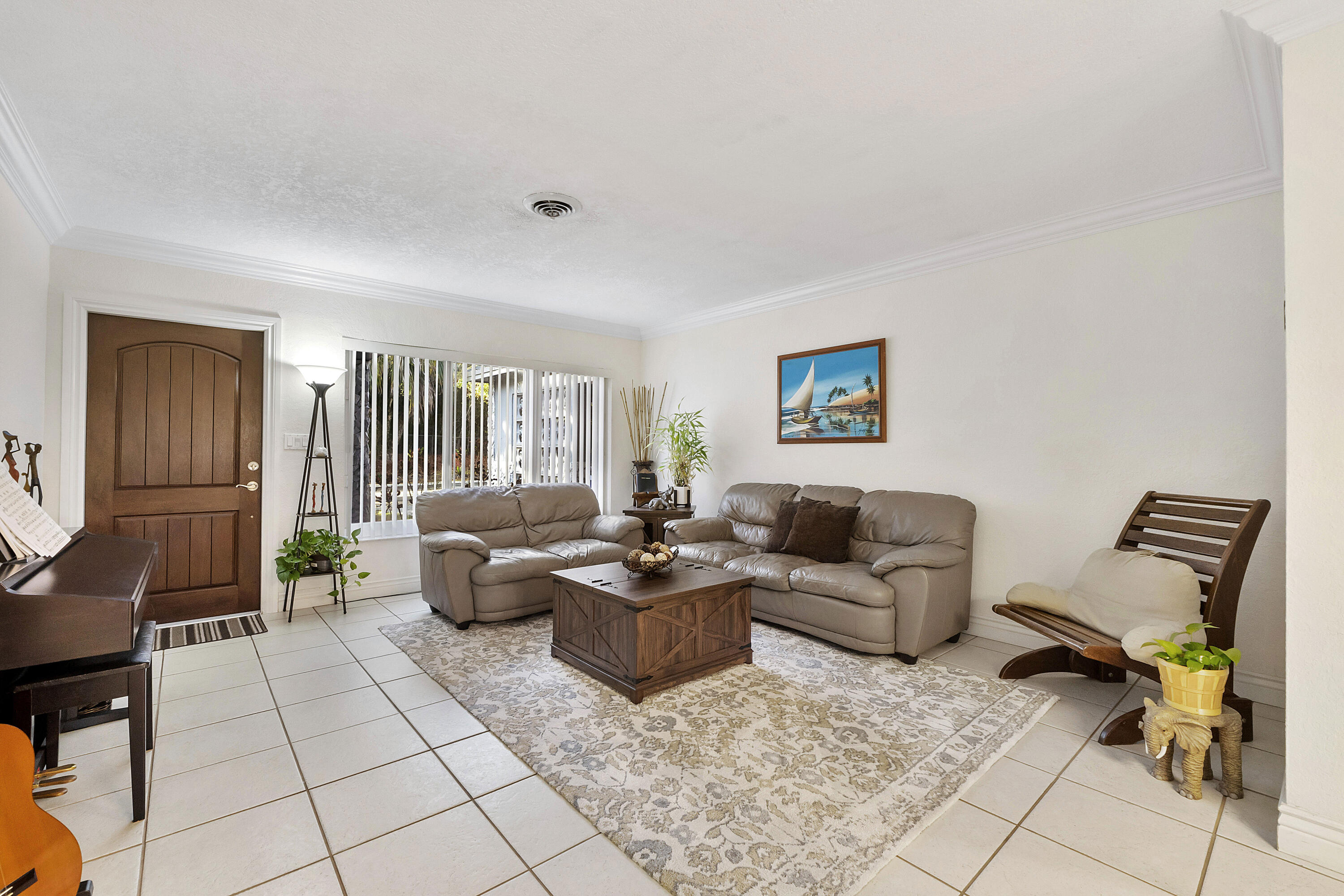 5020 SW 11th Street