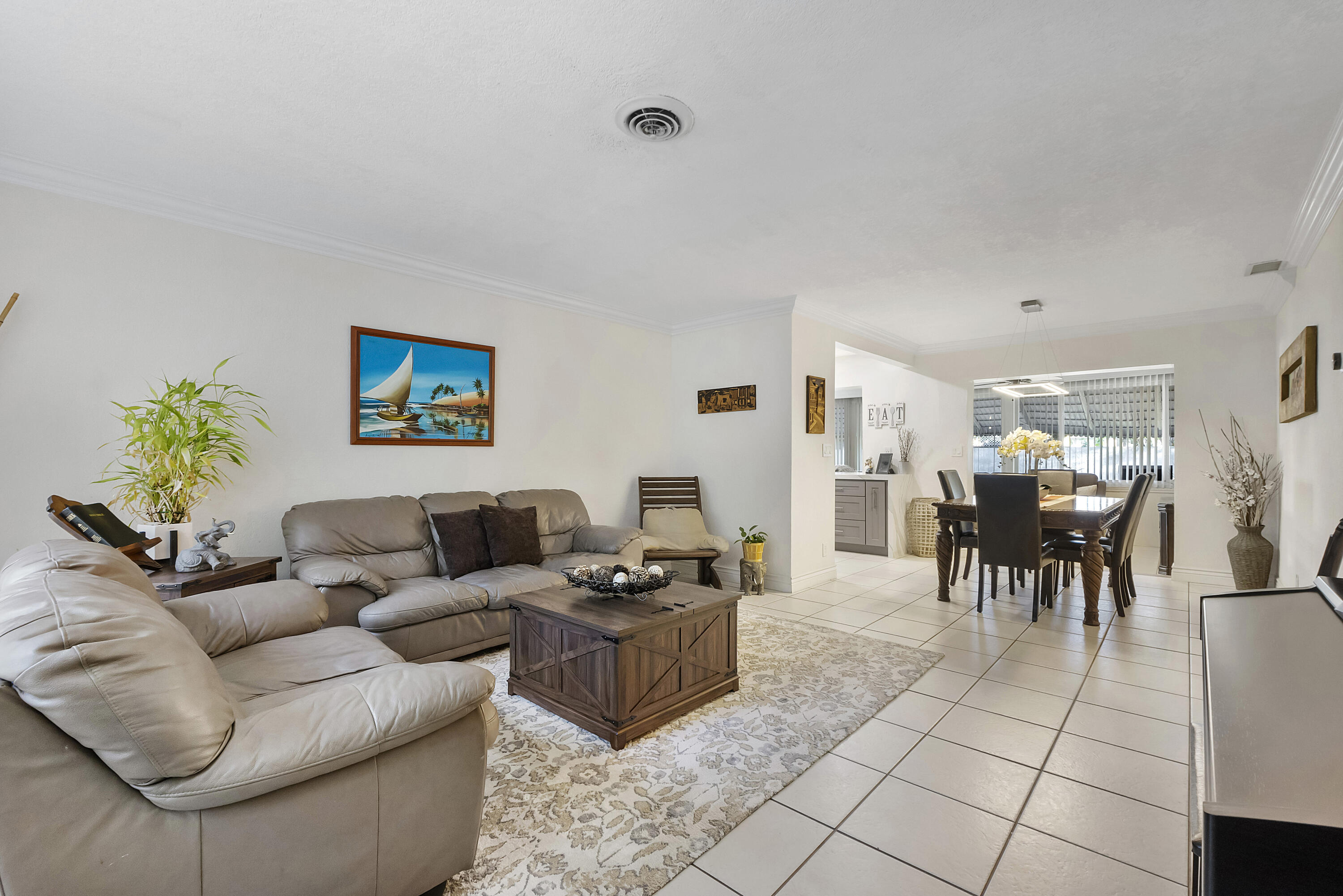 5020 SW 11th Street