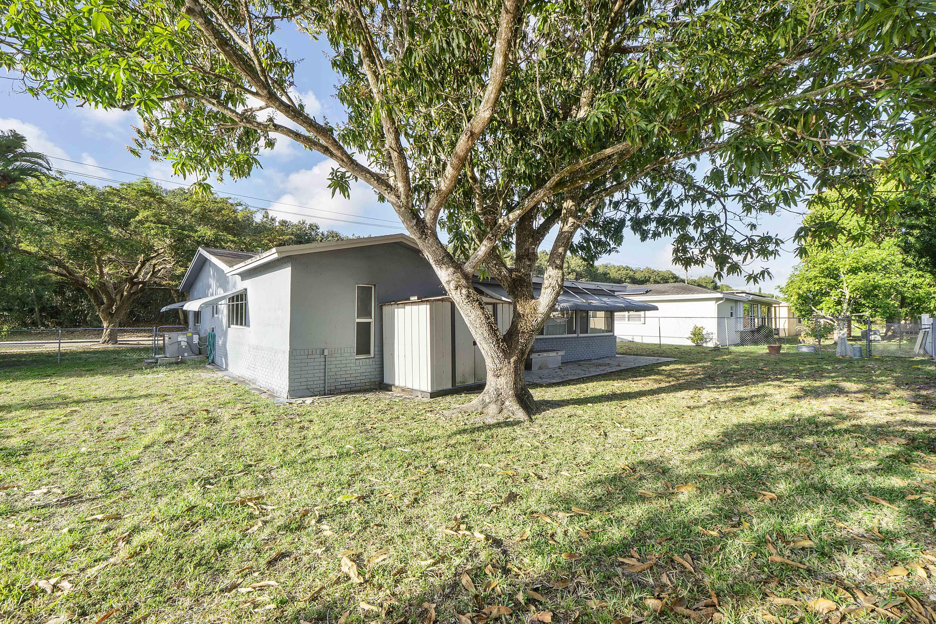 5020 SW 11th Street