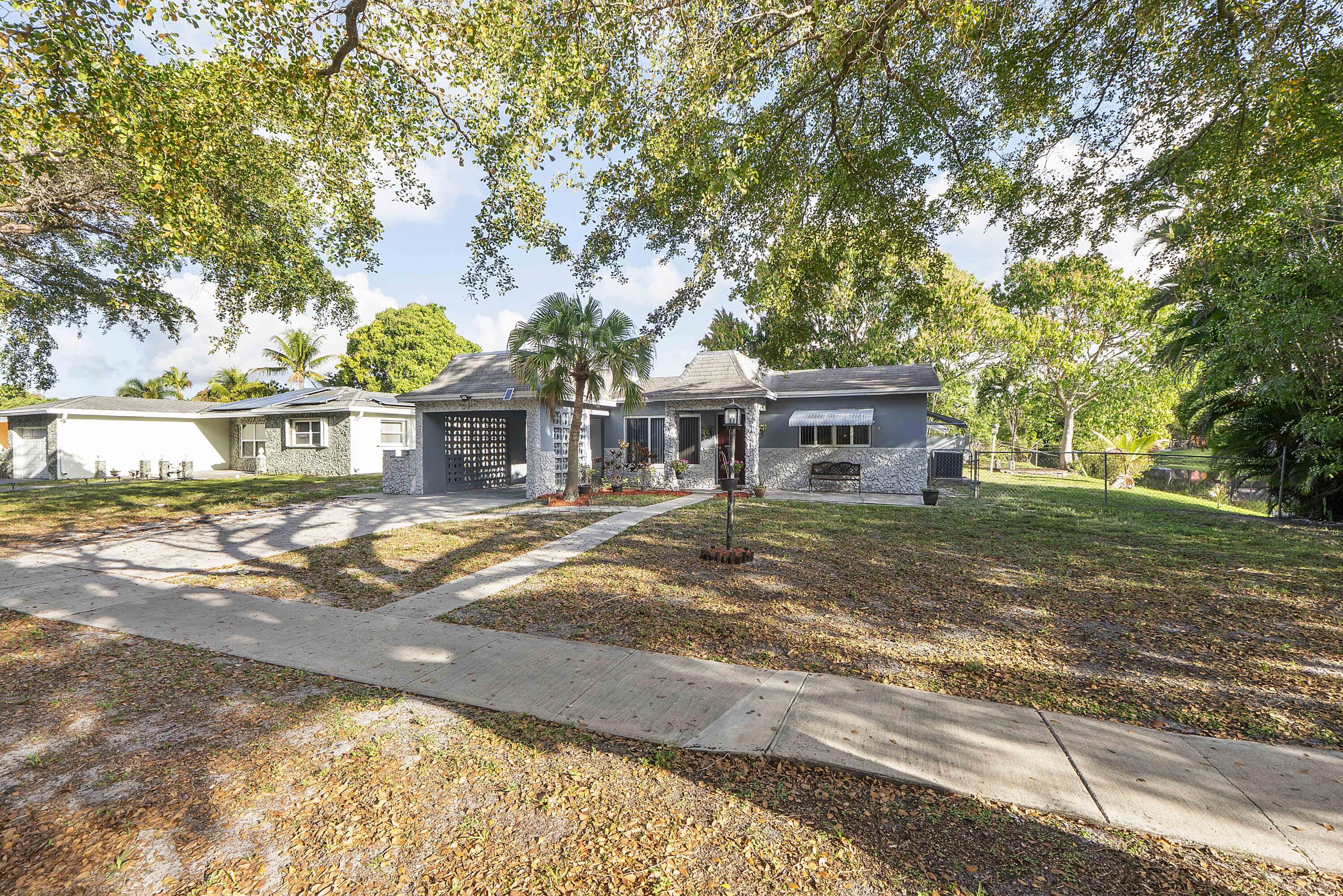 5020 SW 11th Street