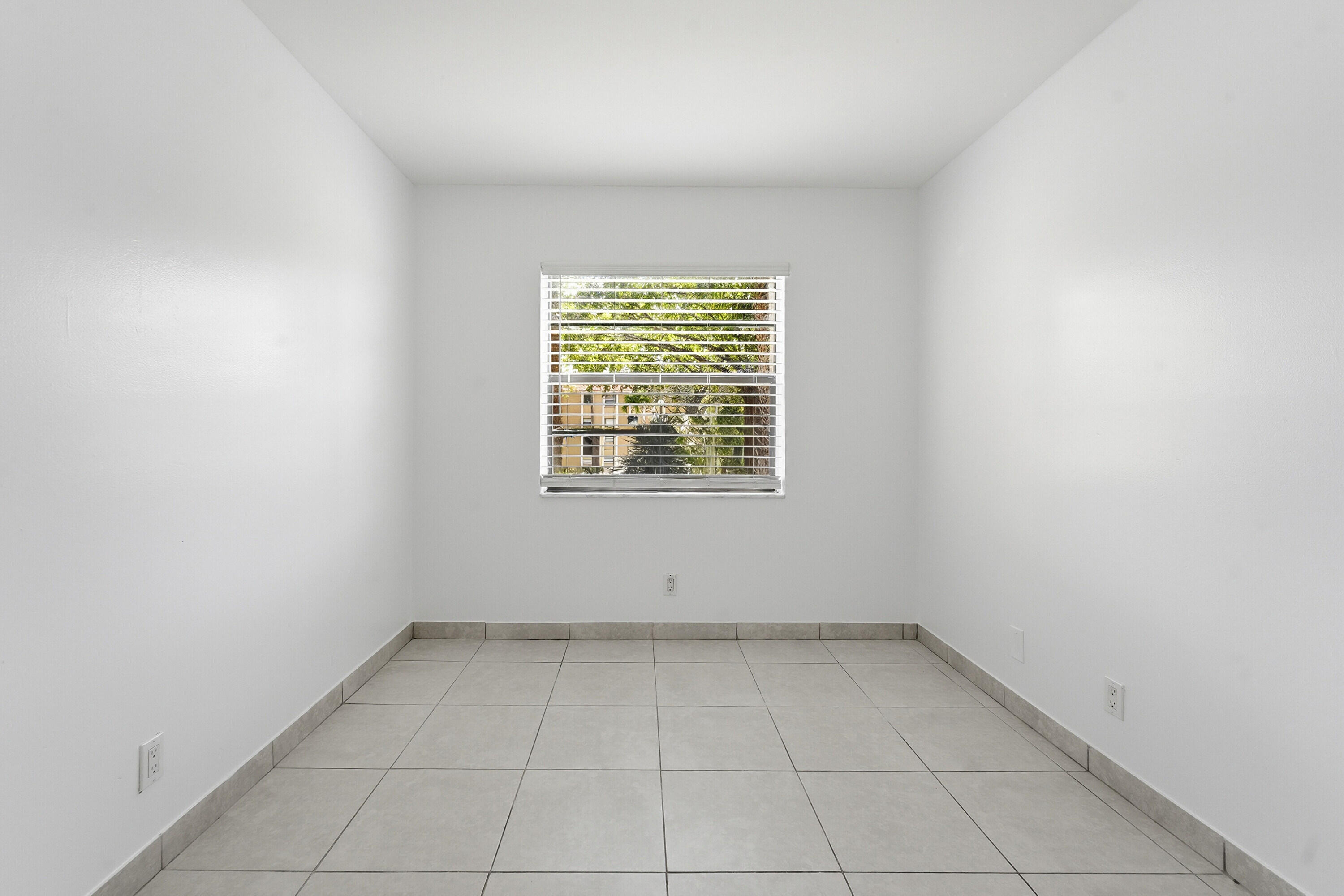 2671 Riverside Drive 1