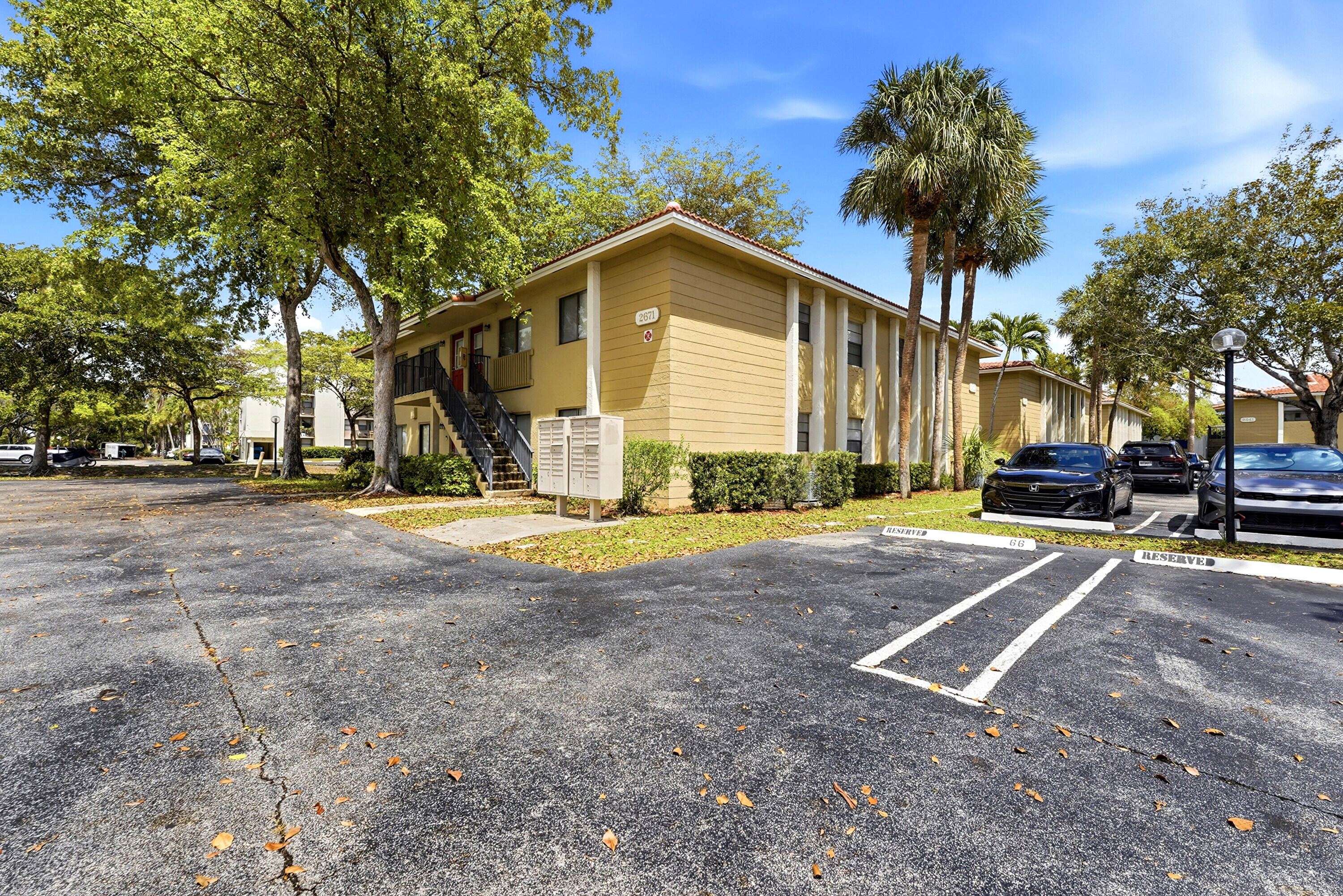 2671 Riverside Drive 1