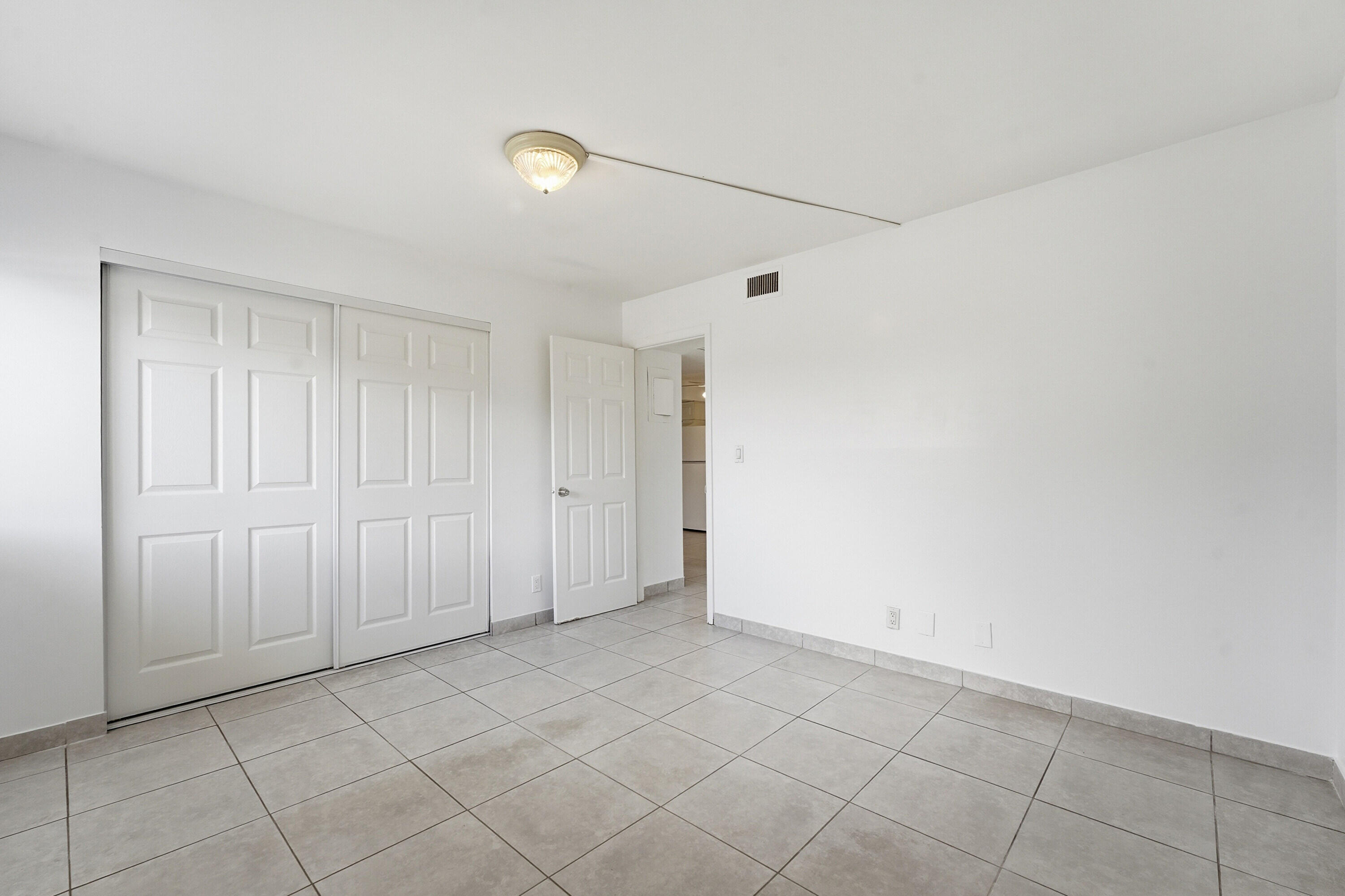 2671 Riverside Drive 1