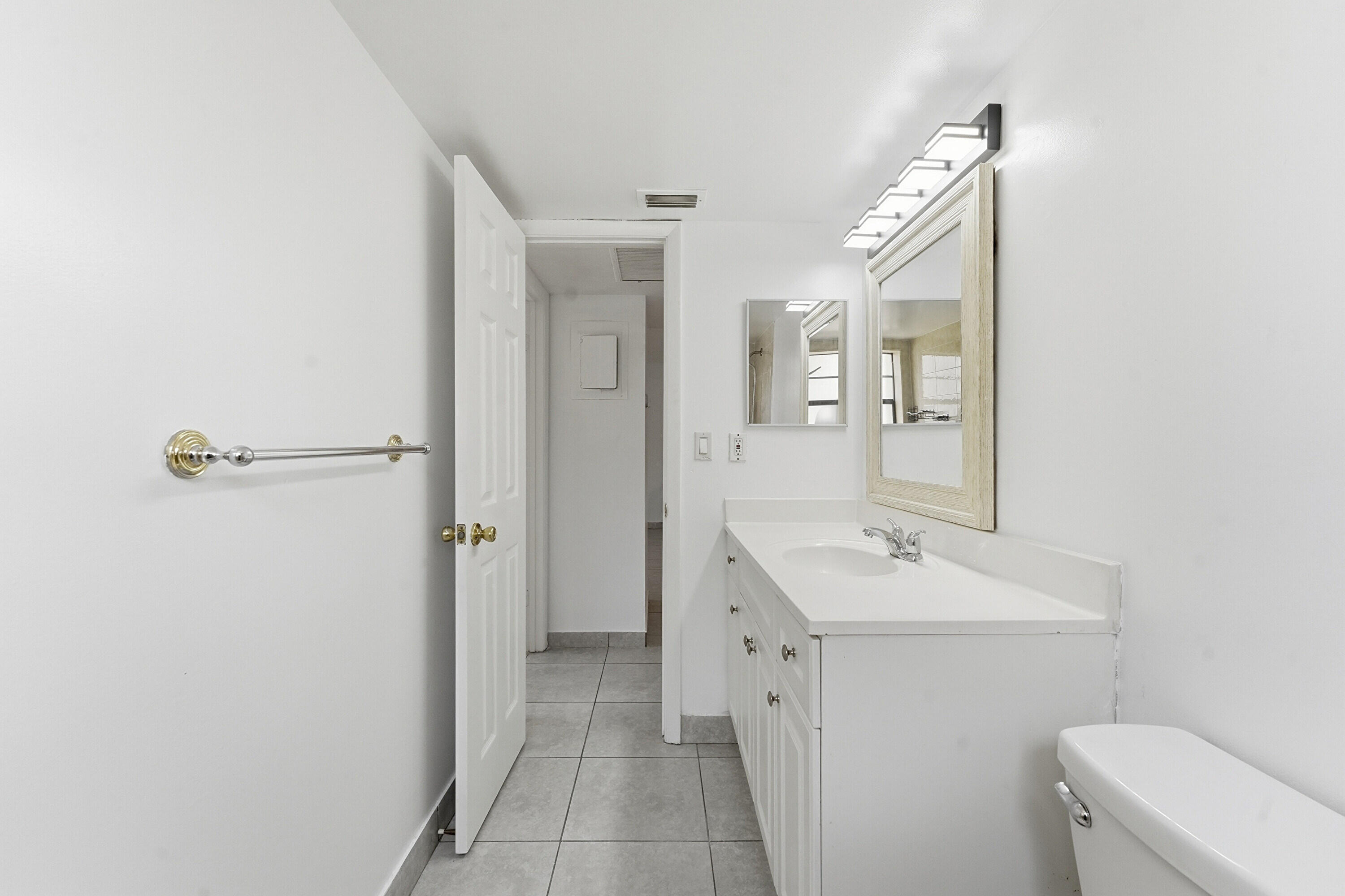 2671 Riverside Drive 1