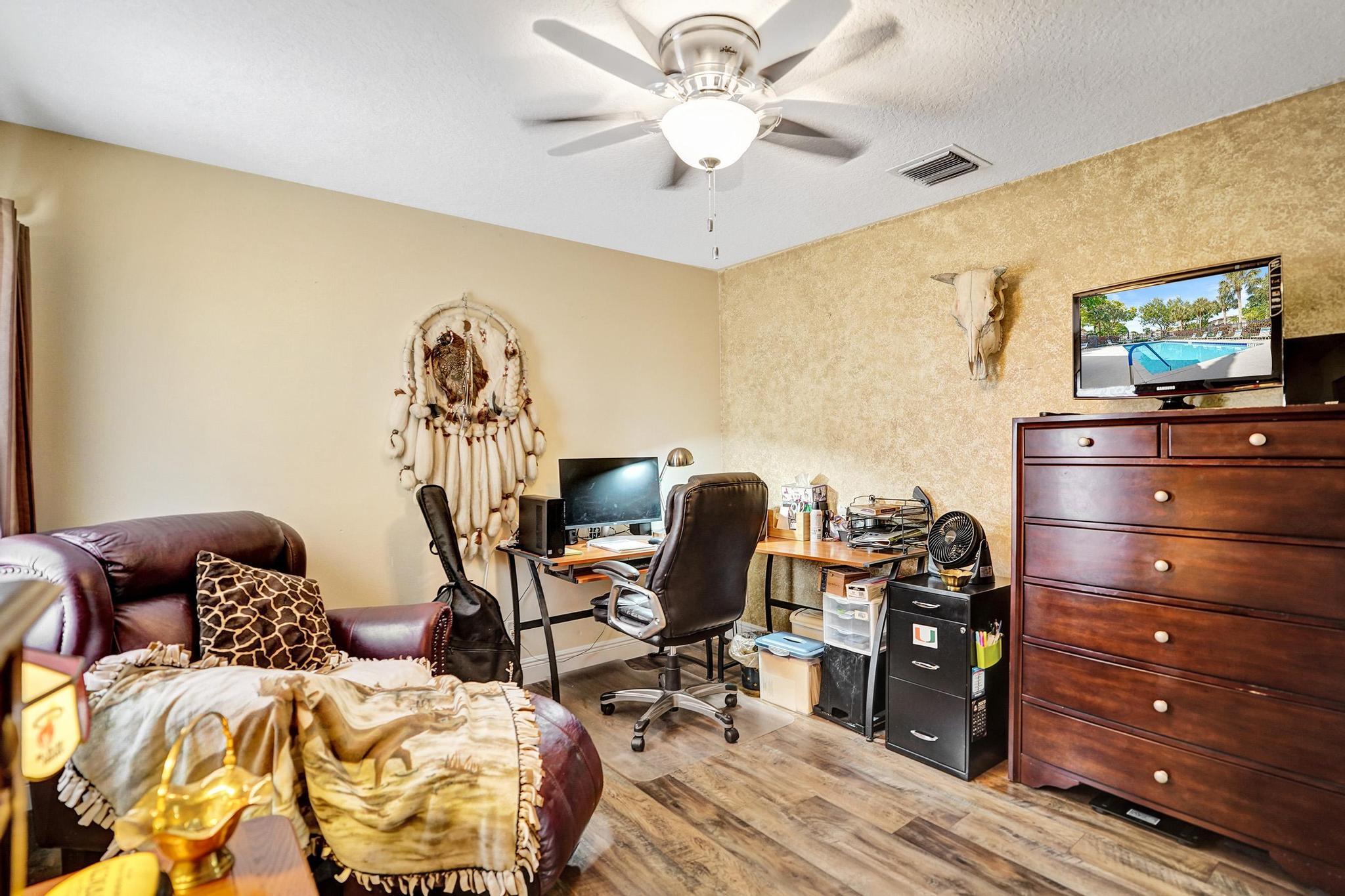 6842 Dogwood Lane