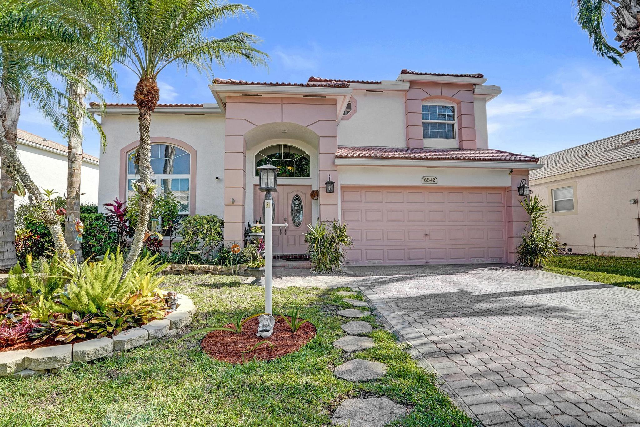6842 Dogwood Lane