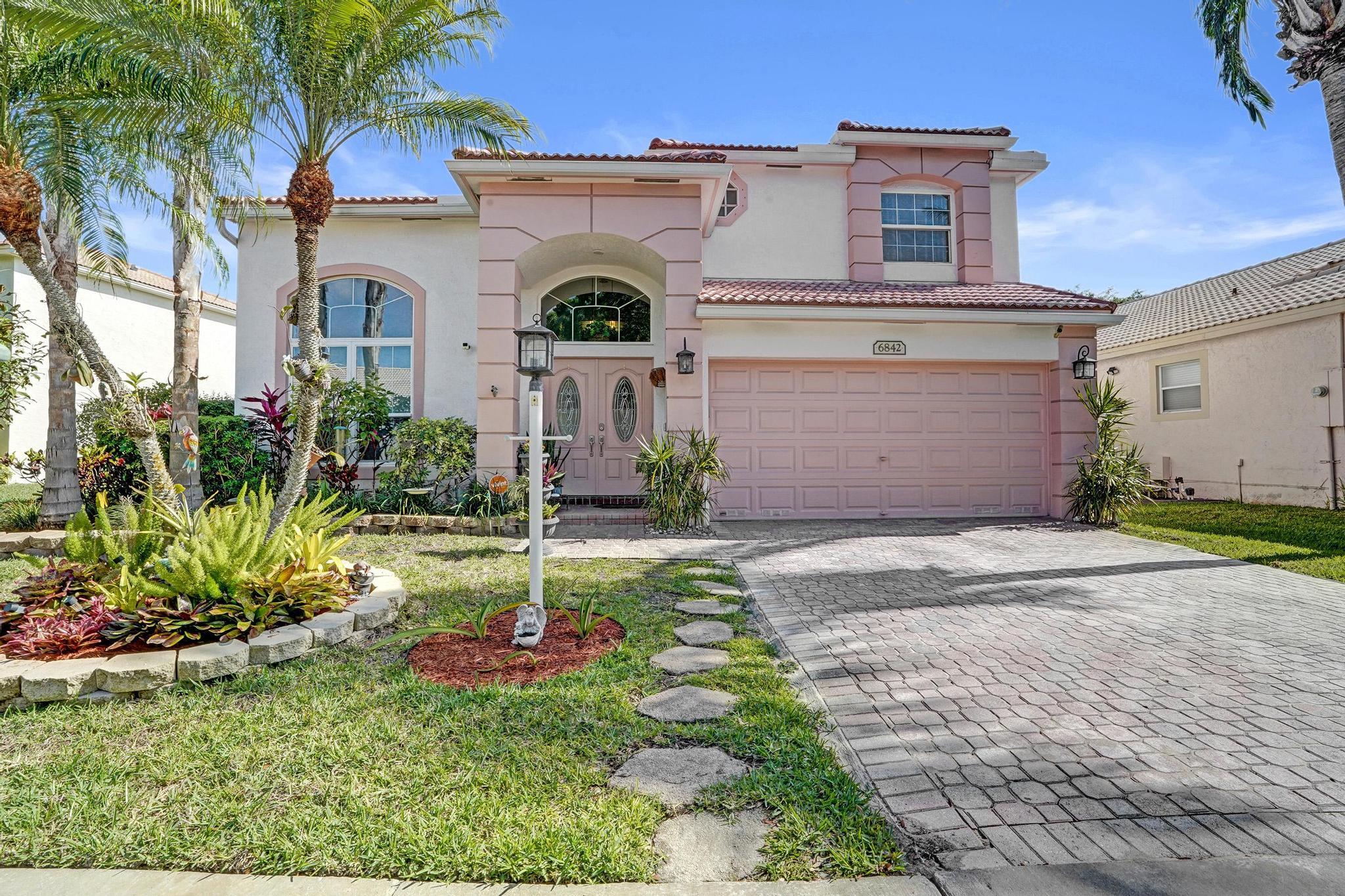 6842 Dogwood Lane
