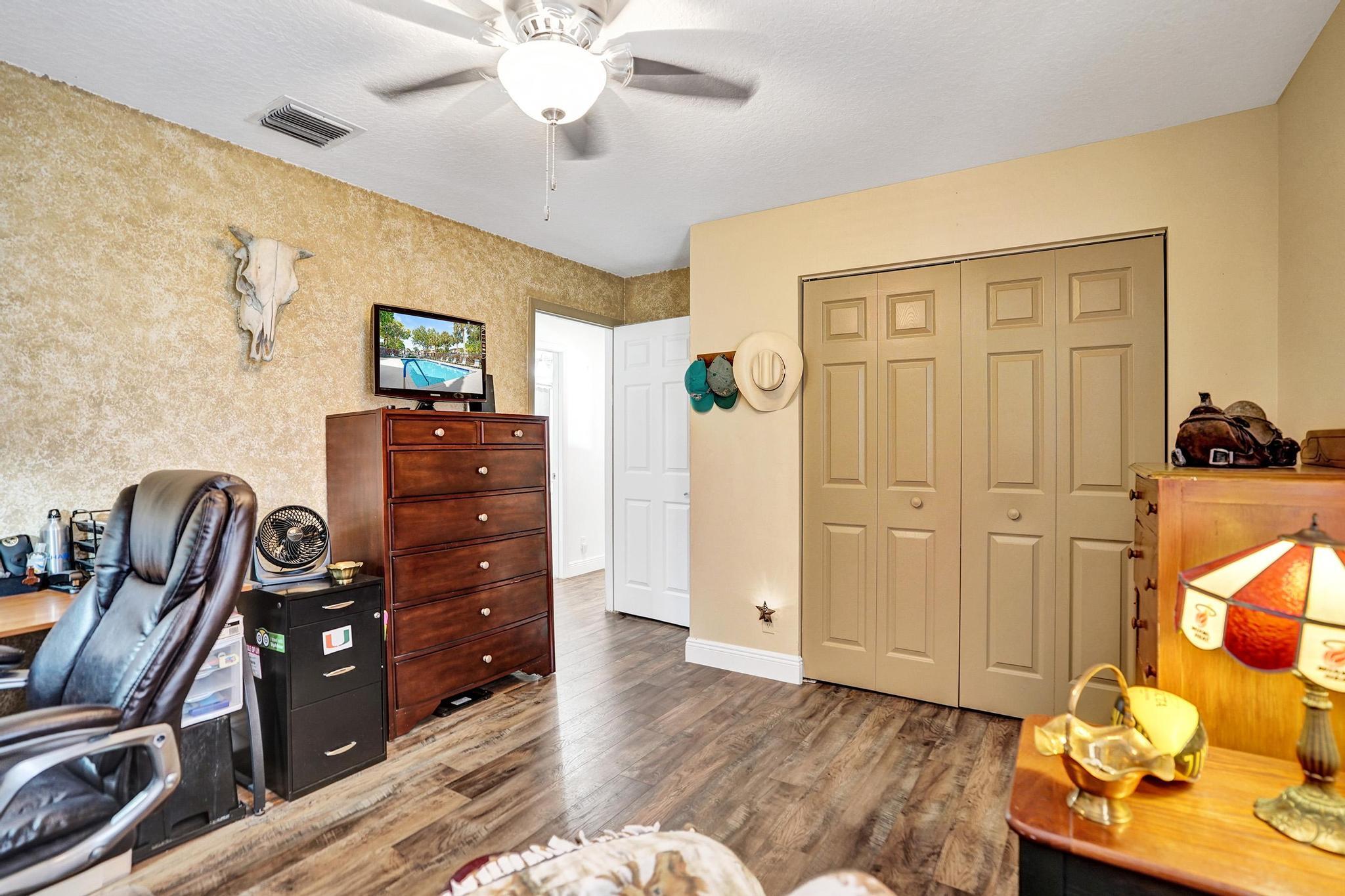 6842 Dogwood Lane