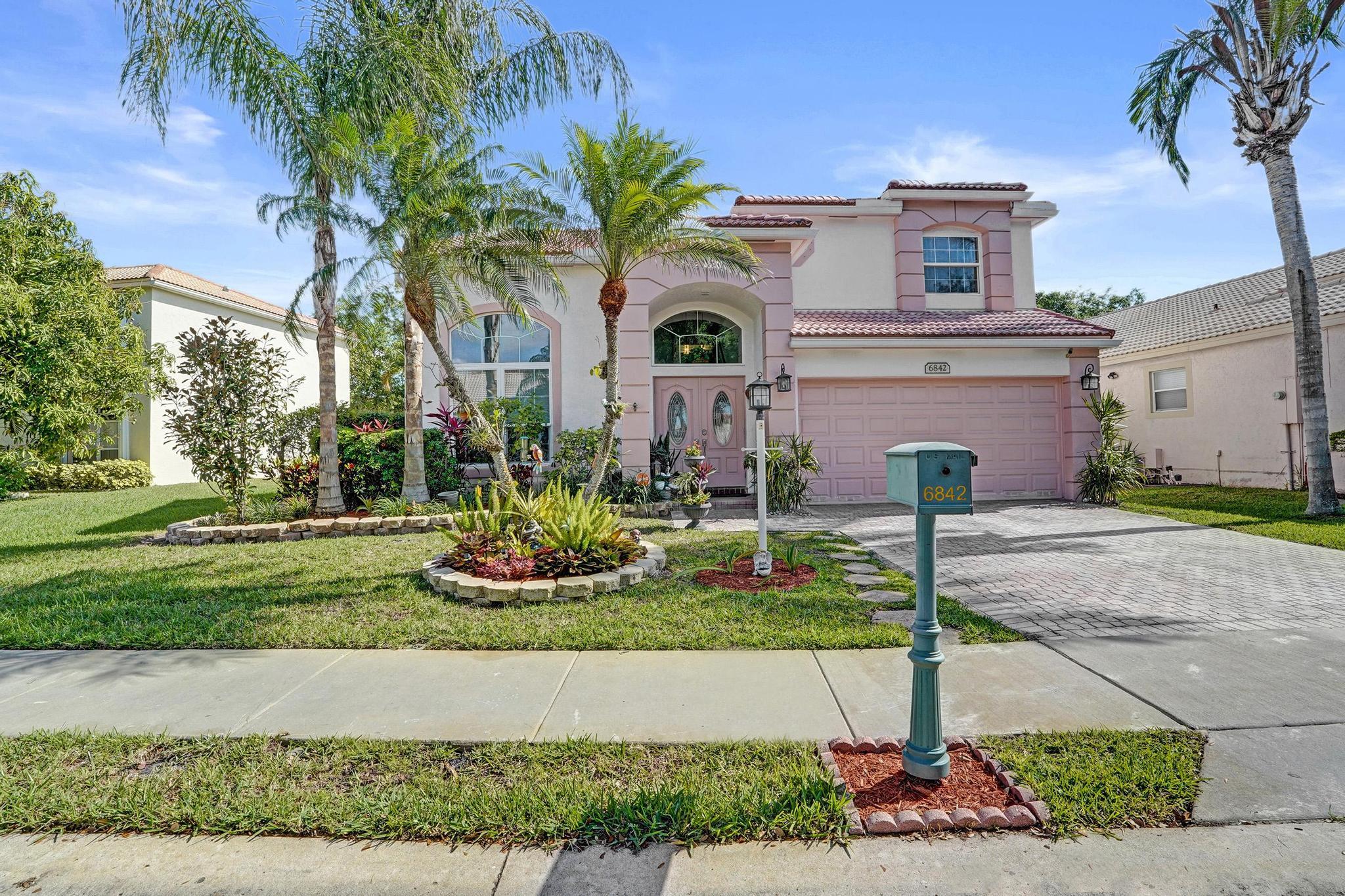 6842 Dogwood Lane