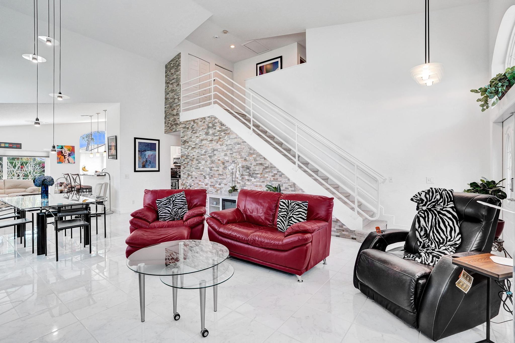 6842 Dogwood Lane