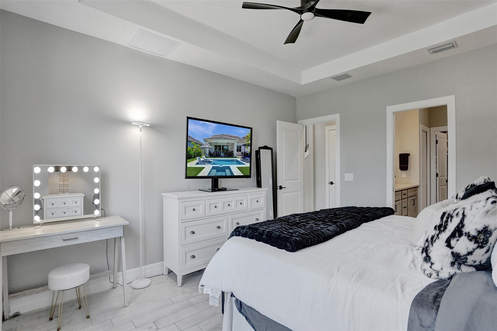 9621 Mosler Trail