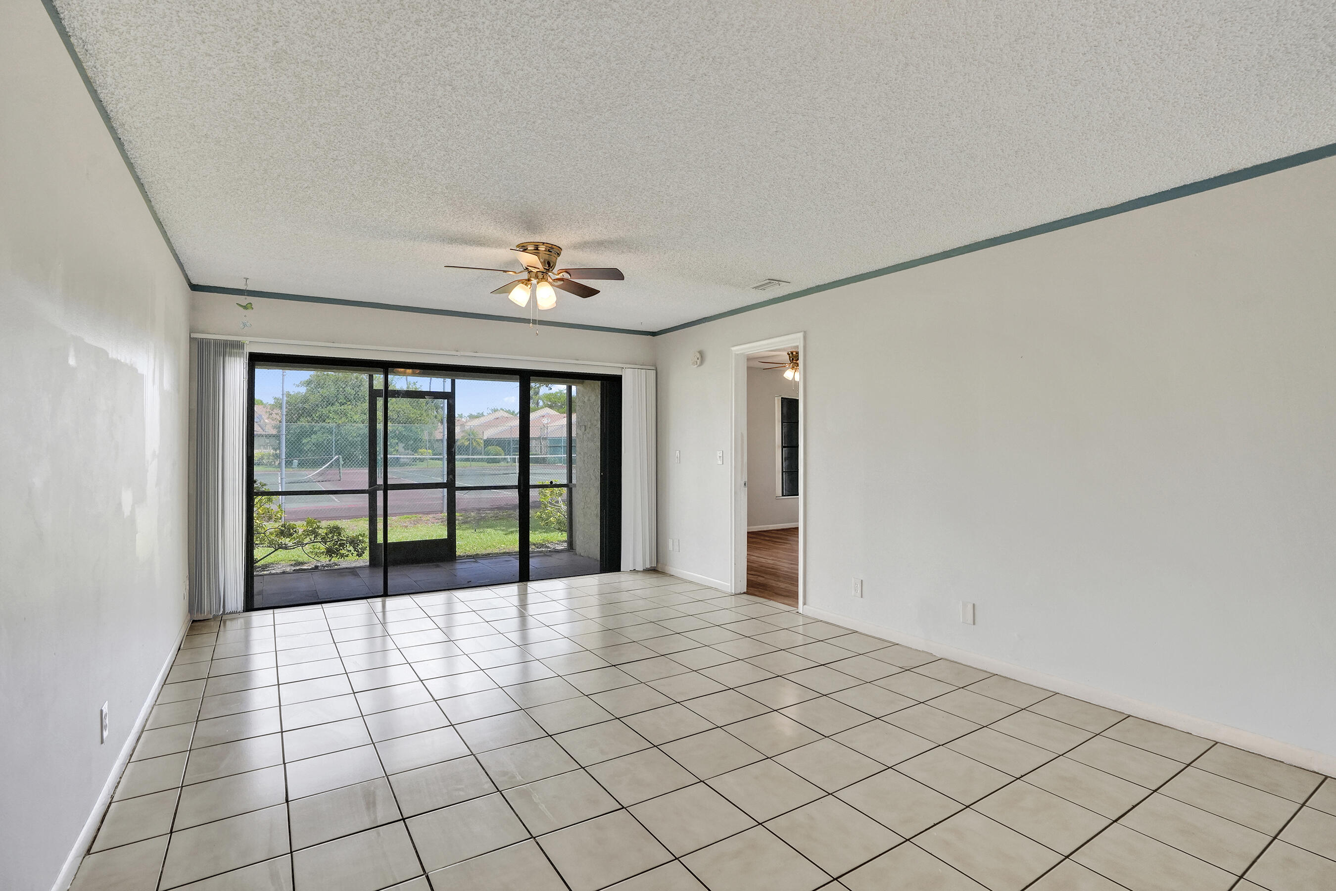 617 Banks Road 617