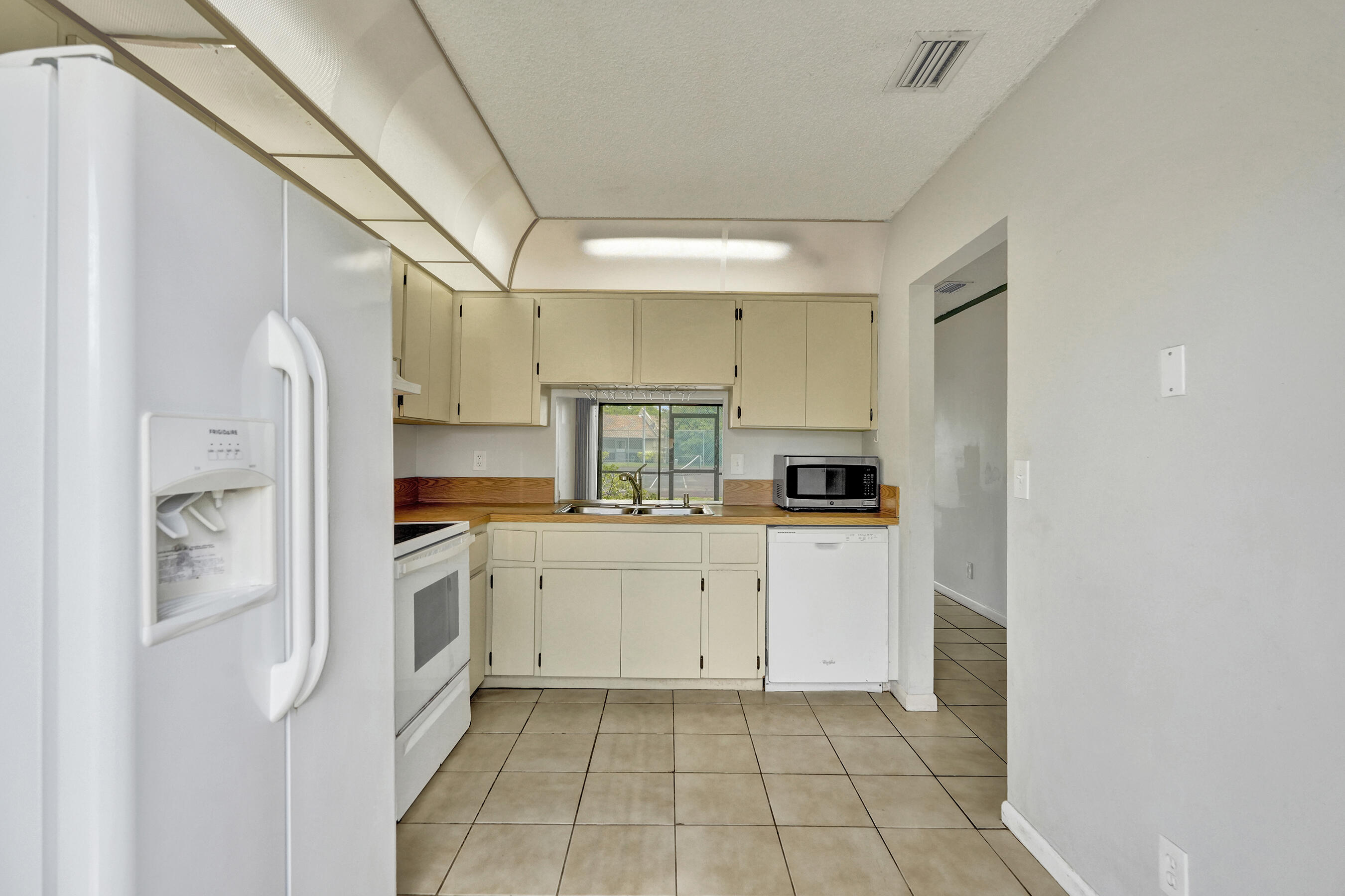 617 Banks Road 617