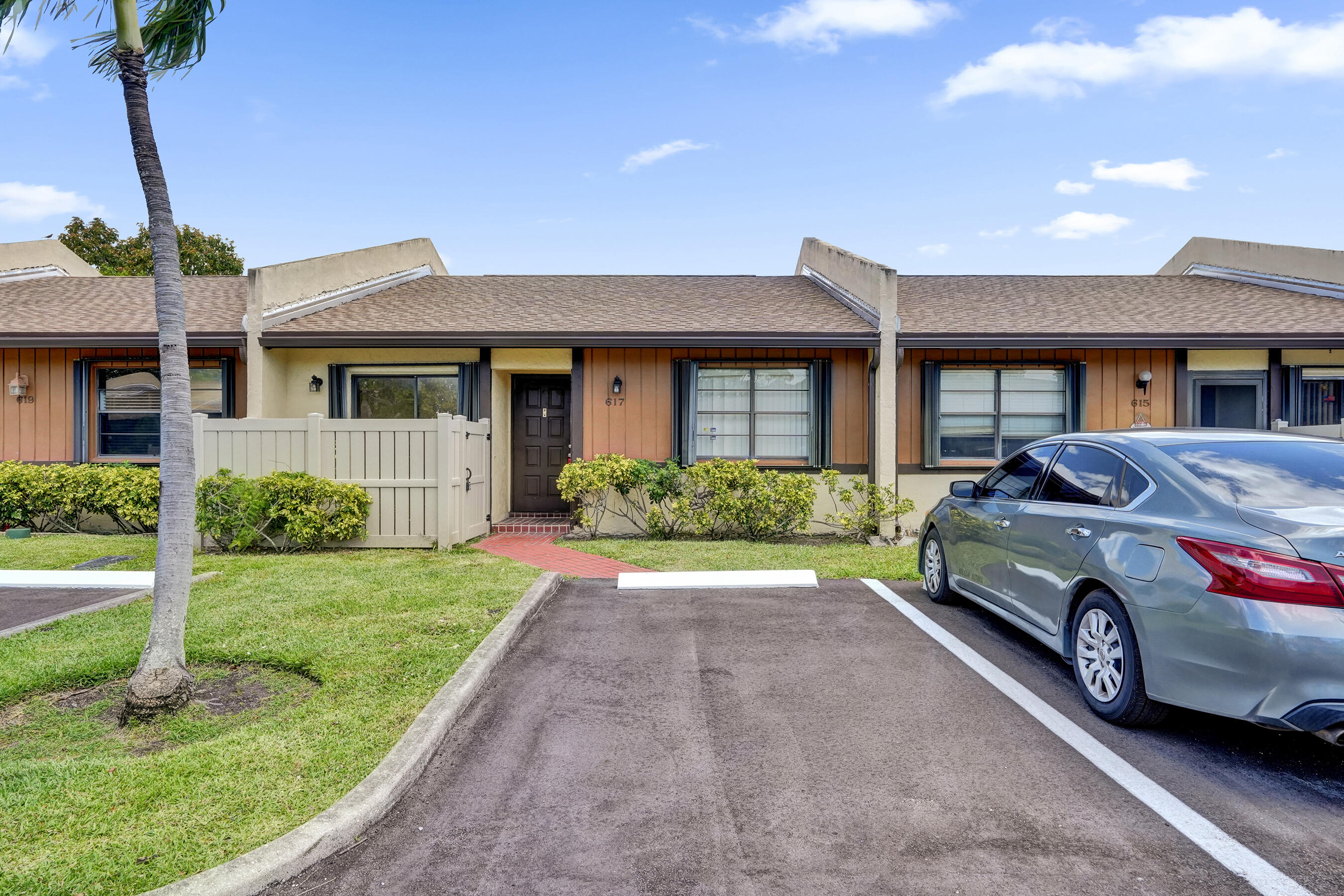 617 Banks Road 617