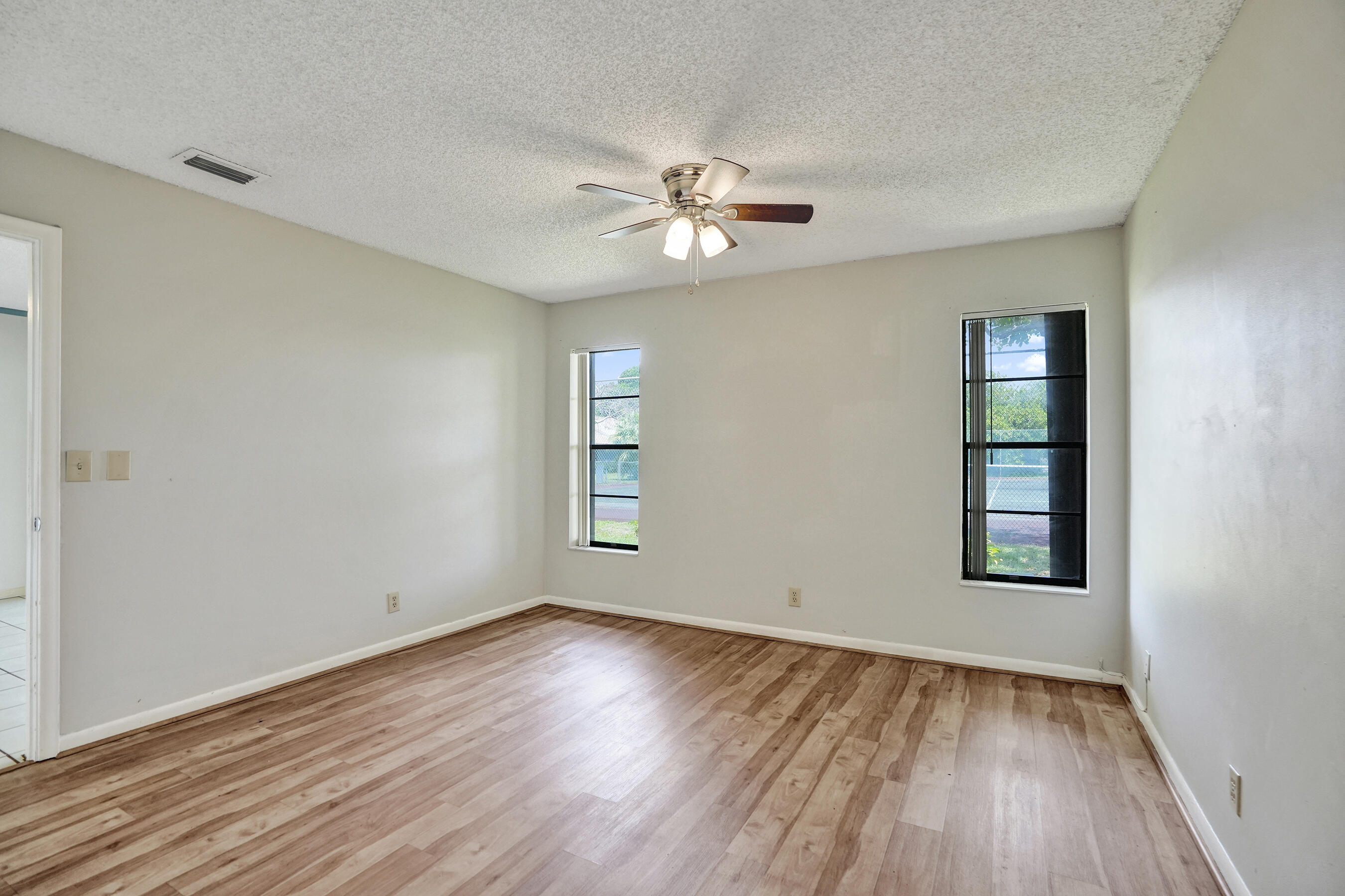 617 Banks Road 617