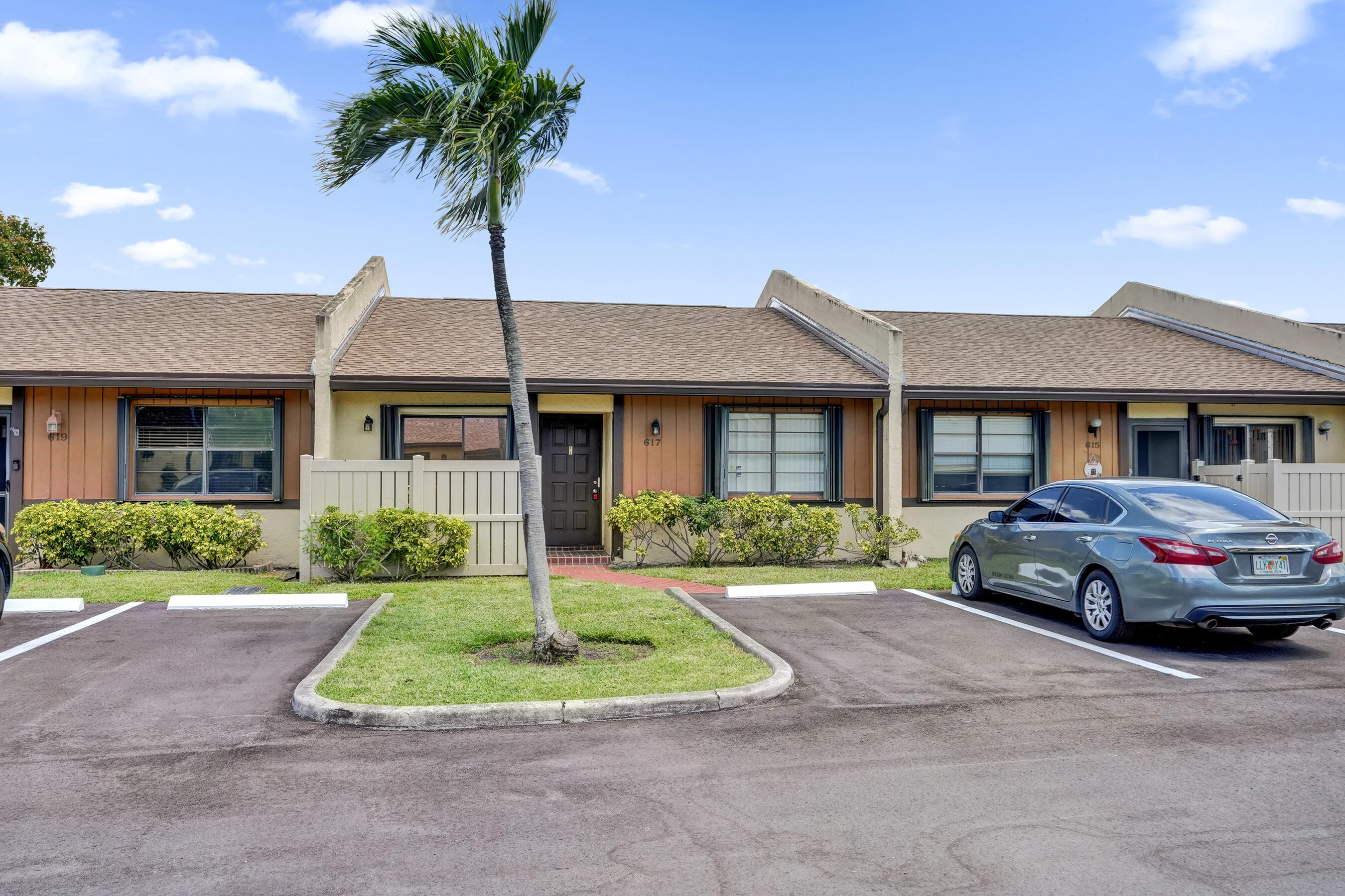 617 Banks Road 617