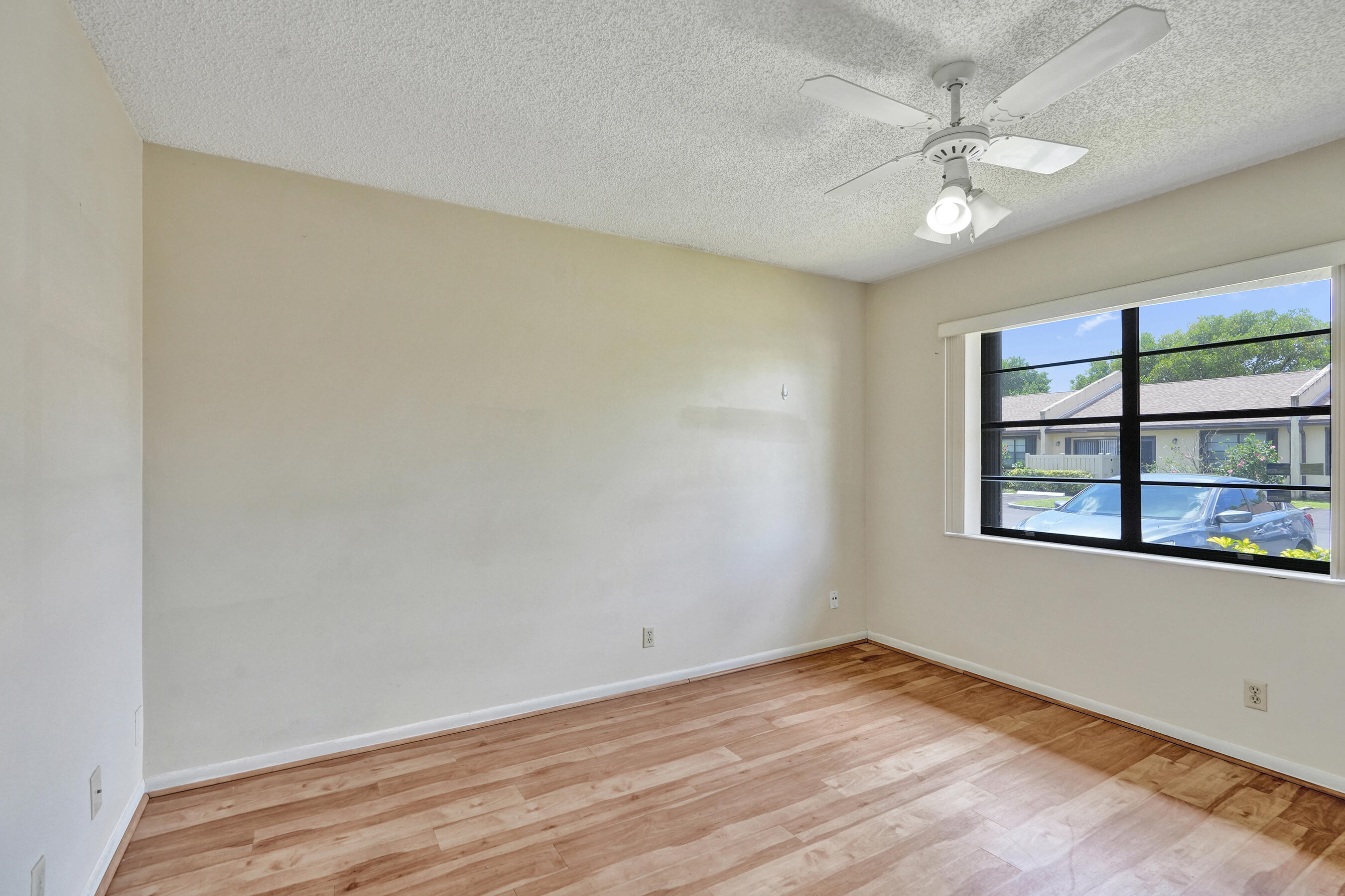 617 Banks Road 617