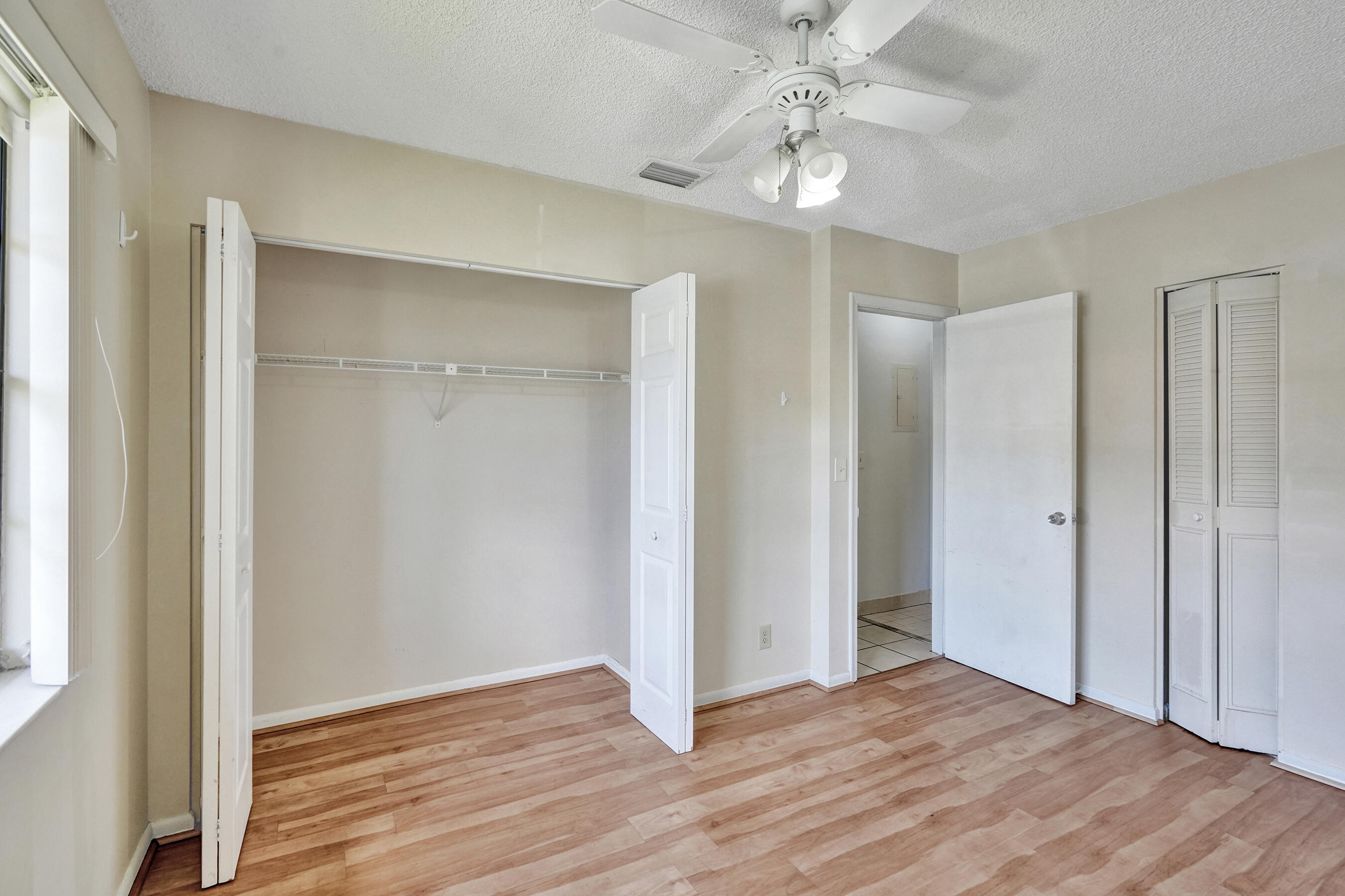 617 Banks Road 617