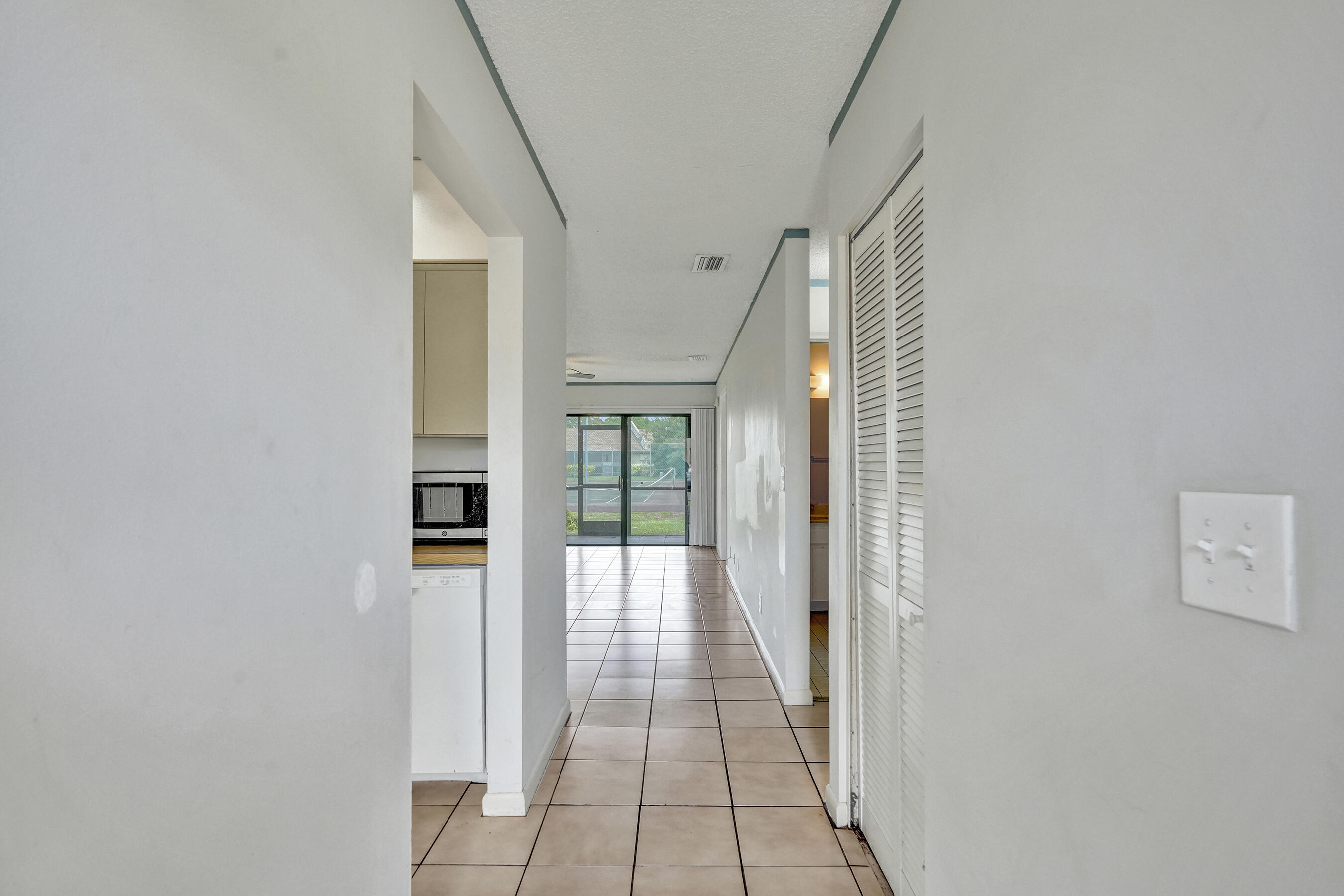 617 Banks Road 617