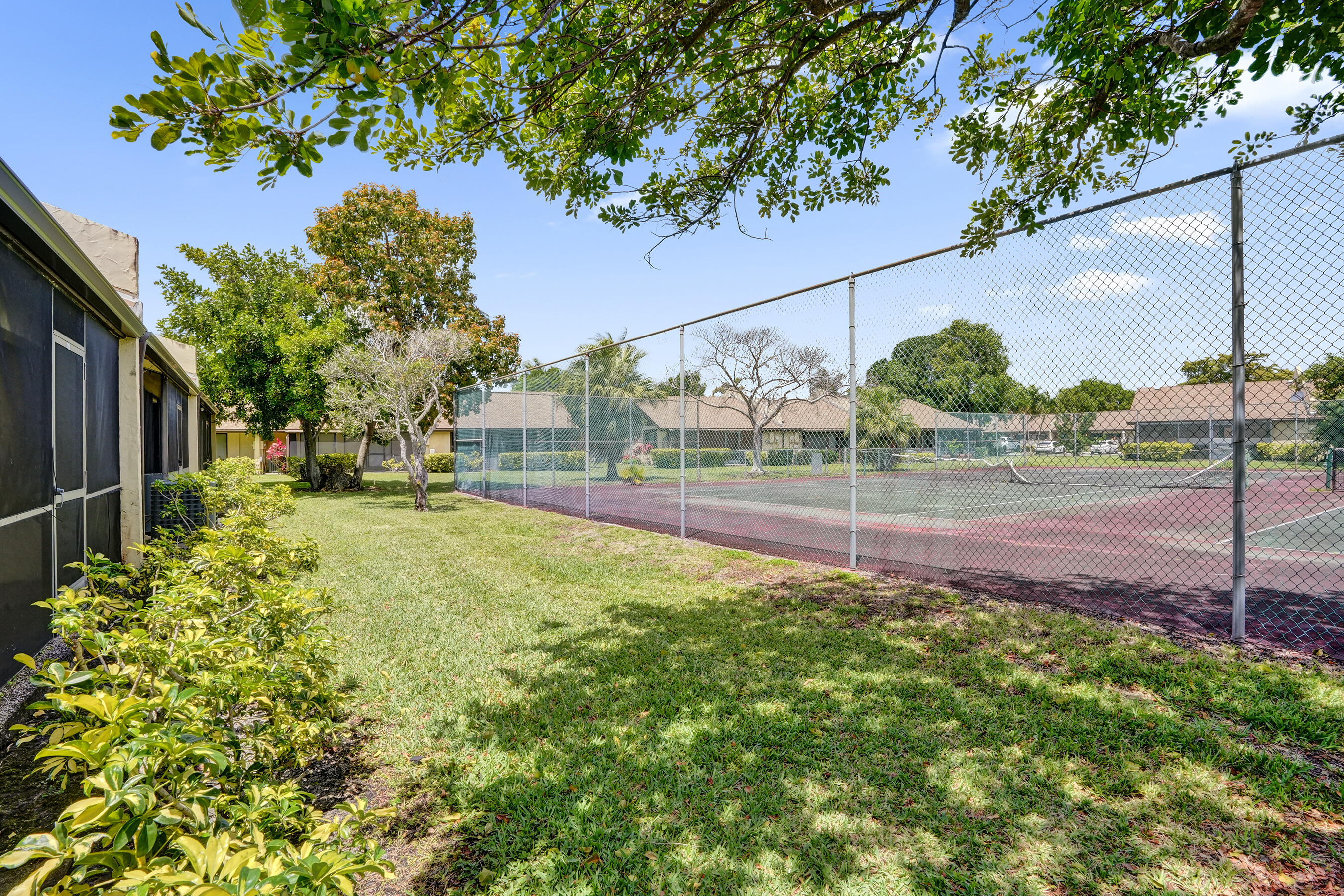 617 Banks Road 617
