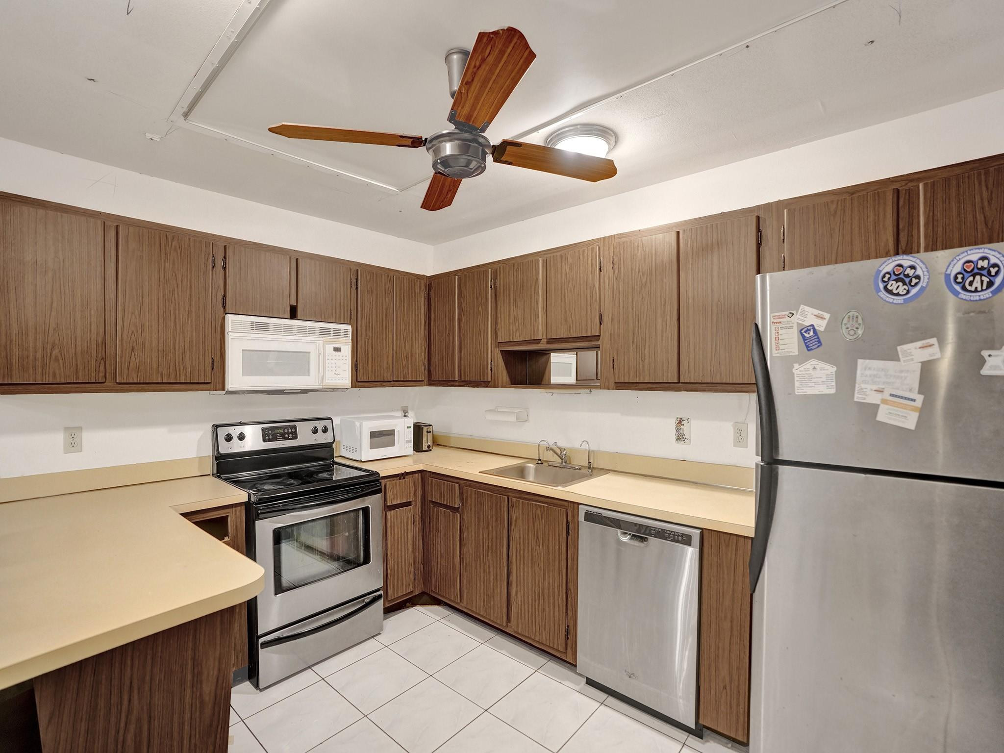 865 NW 29th Avenue A