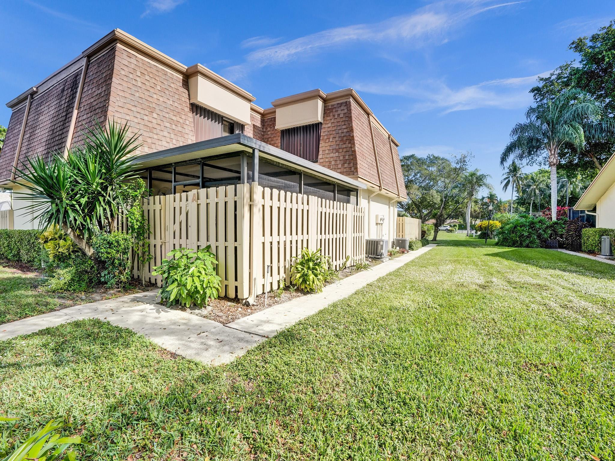 865 NW 29th Avenue A