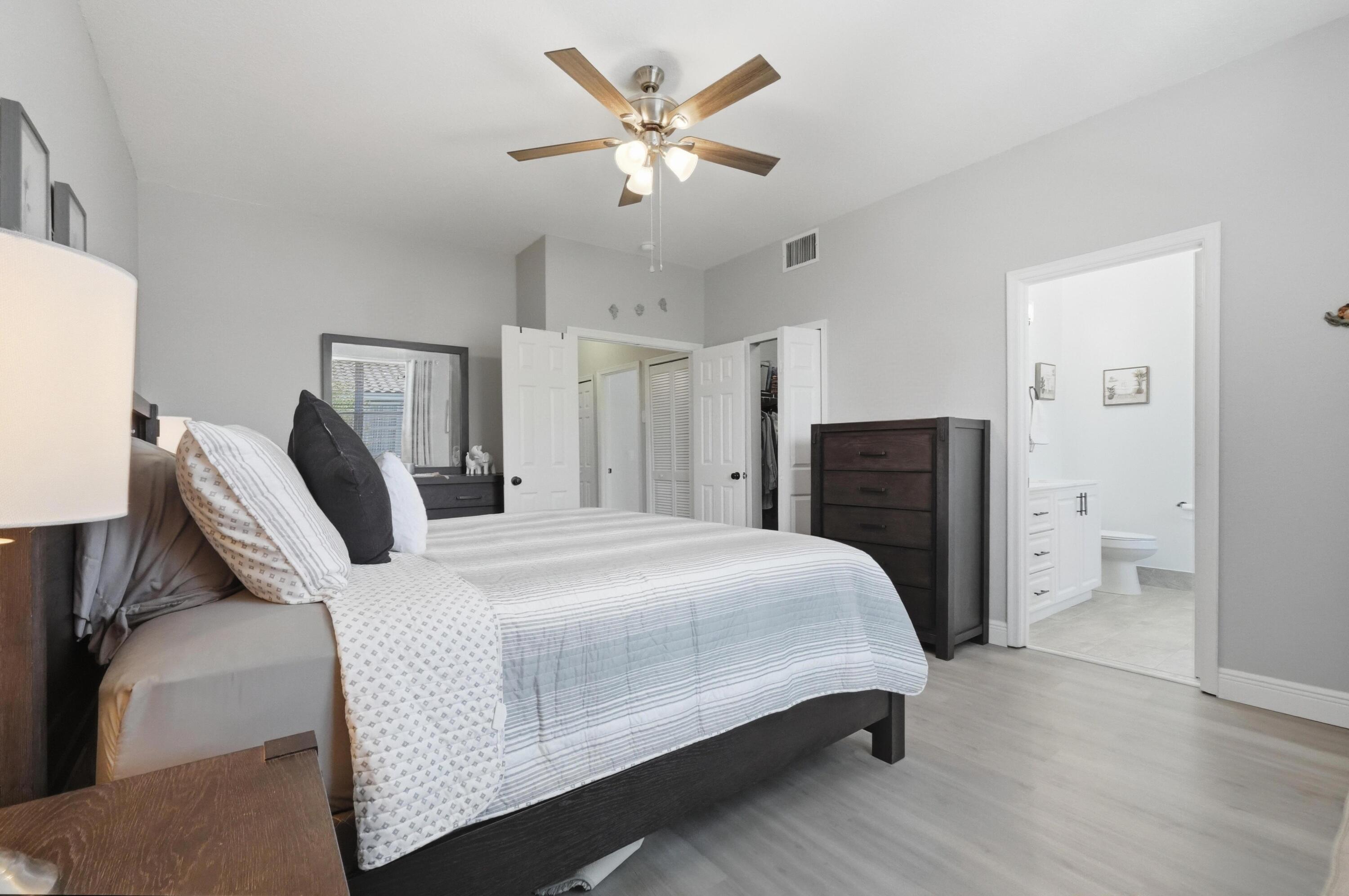 10581 NW 56th Place