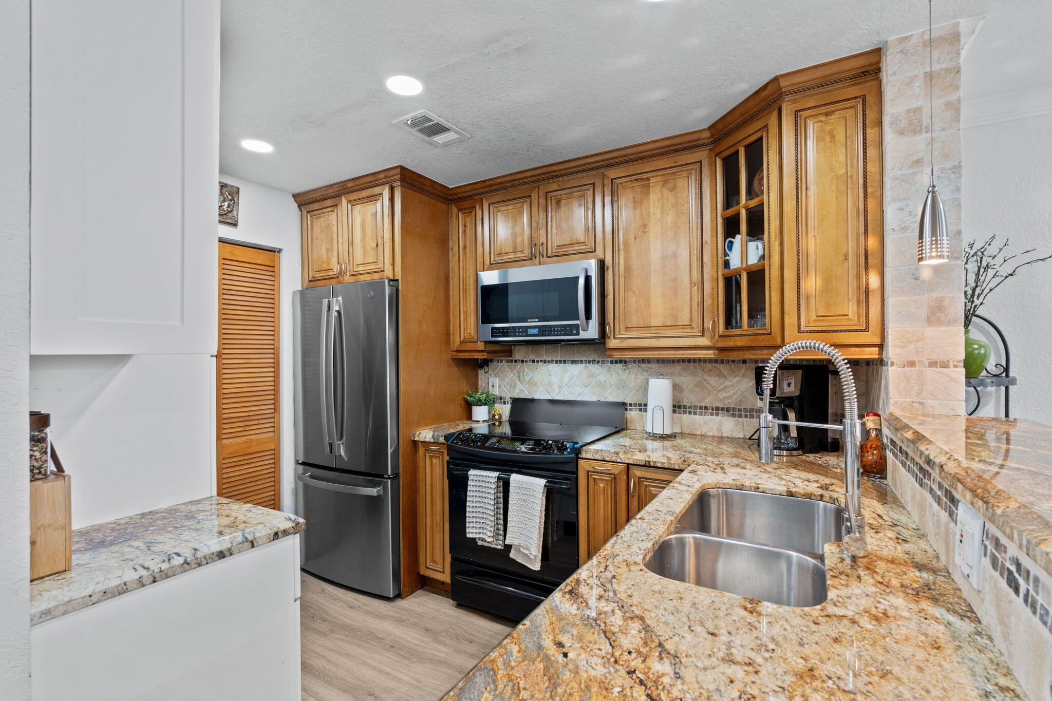 1909 NW 94th Avenue 102a