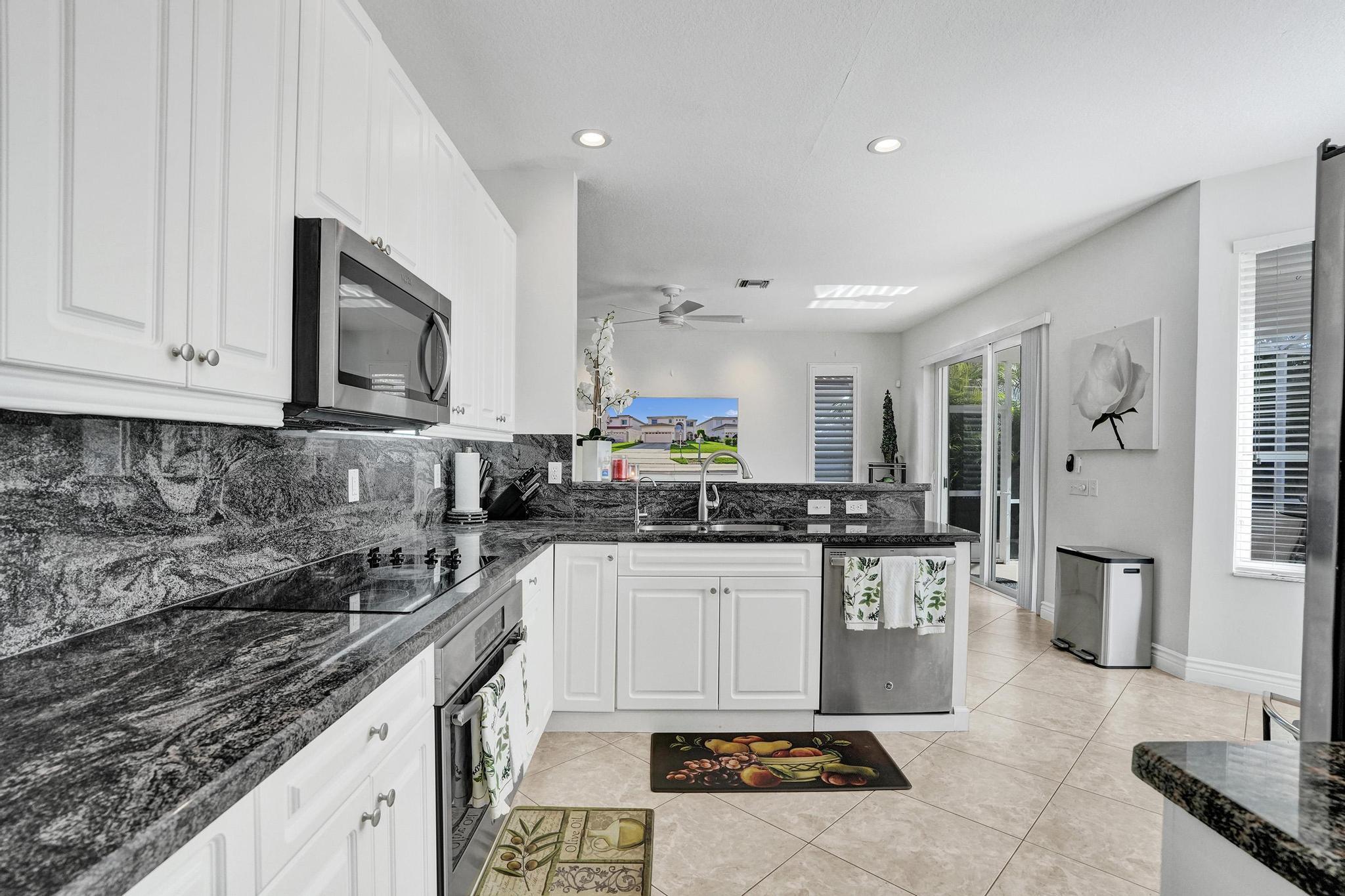 3067 Bayberry Way