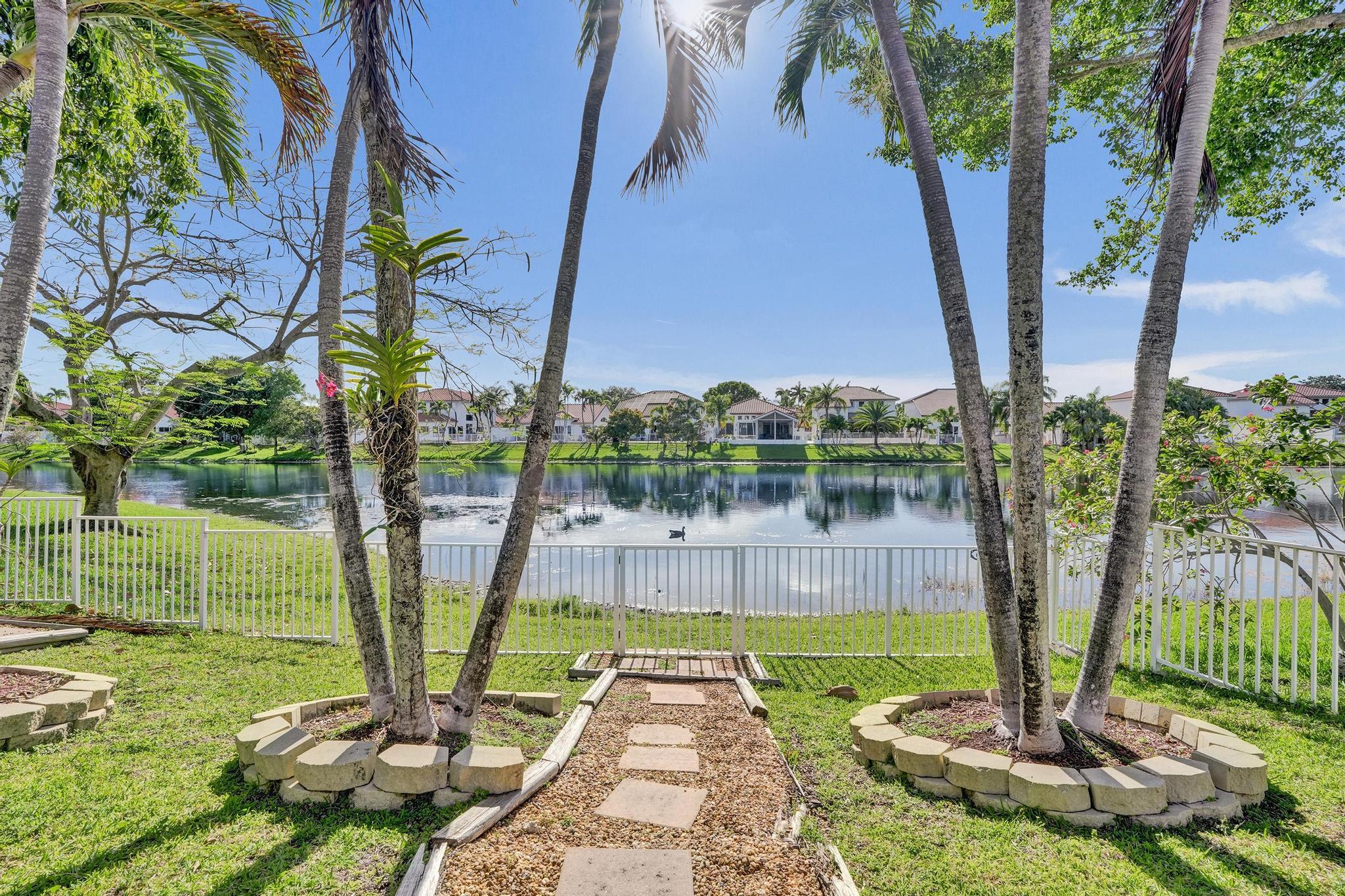 3067 Bayberry Way